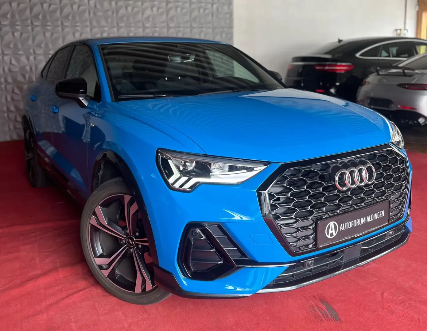 Audi Q3 Sportback/S LINE/35 TFSI/TURBOBLAU Blau - 1