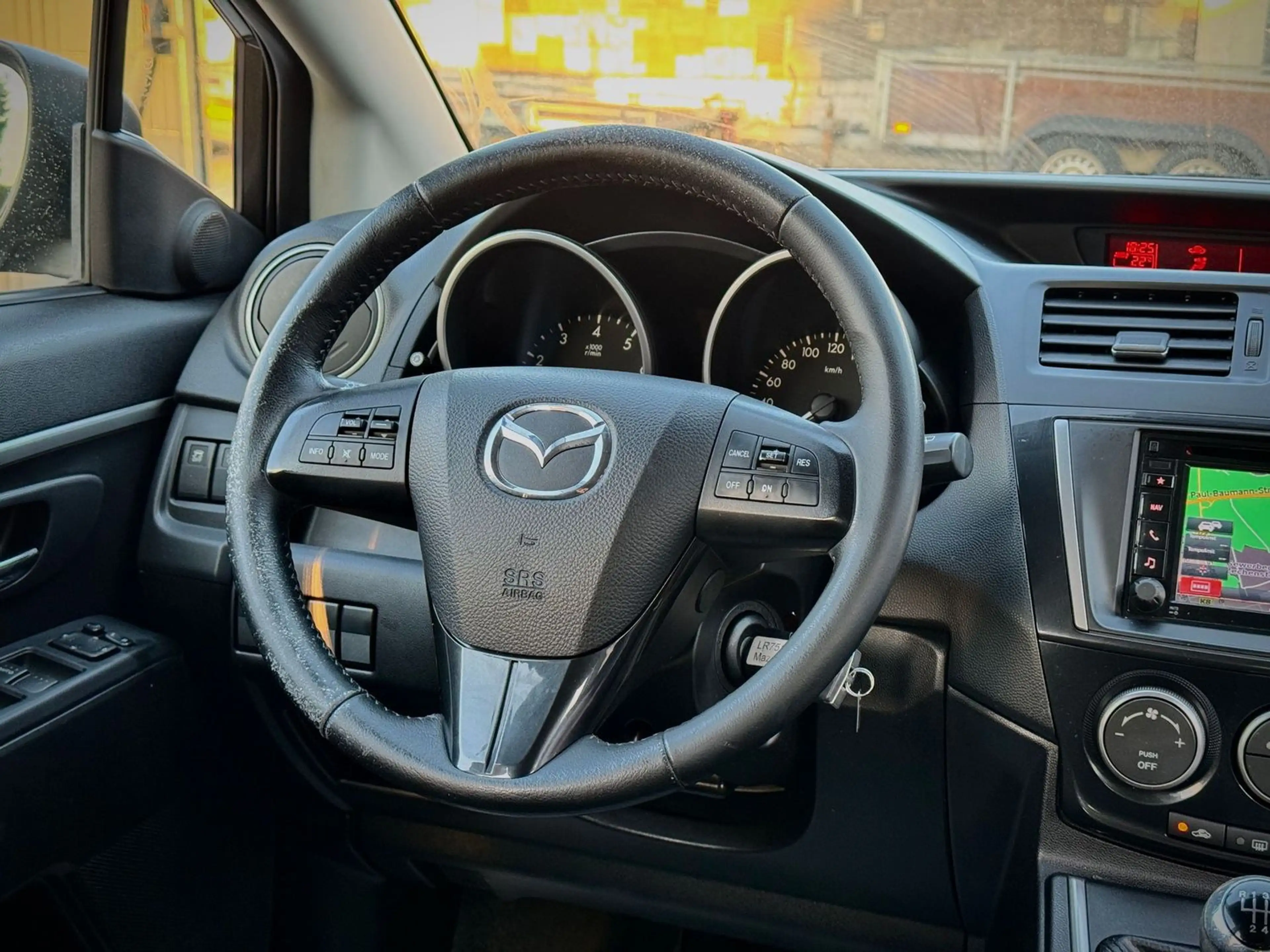 Mazda 5 Sendo '2.Hand'Navi'7Sitzer'Kamera'Xenon'Klima' — photo 2