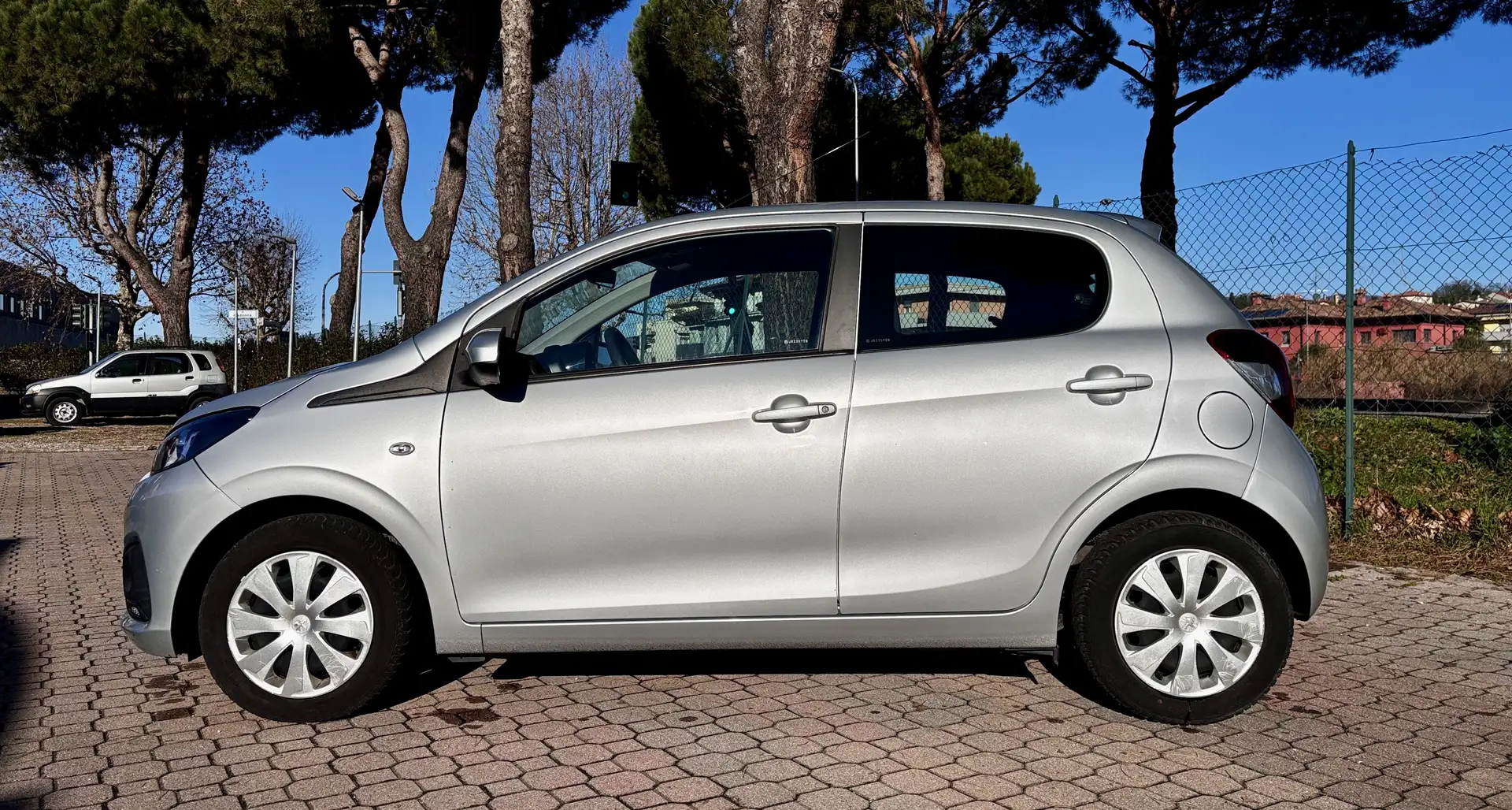 Peugeot 108 108 5p 1.0 vti Active etg5 Gris - 2