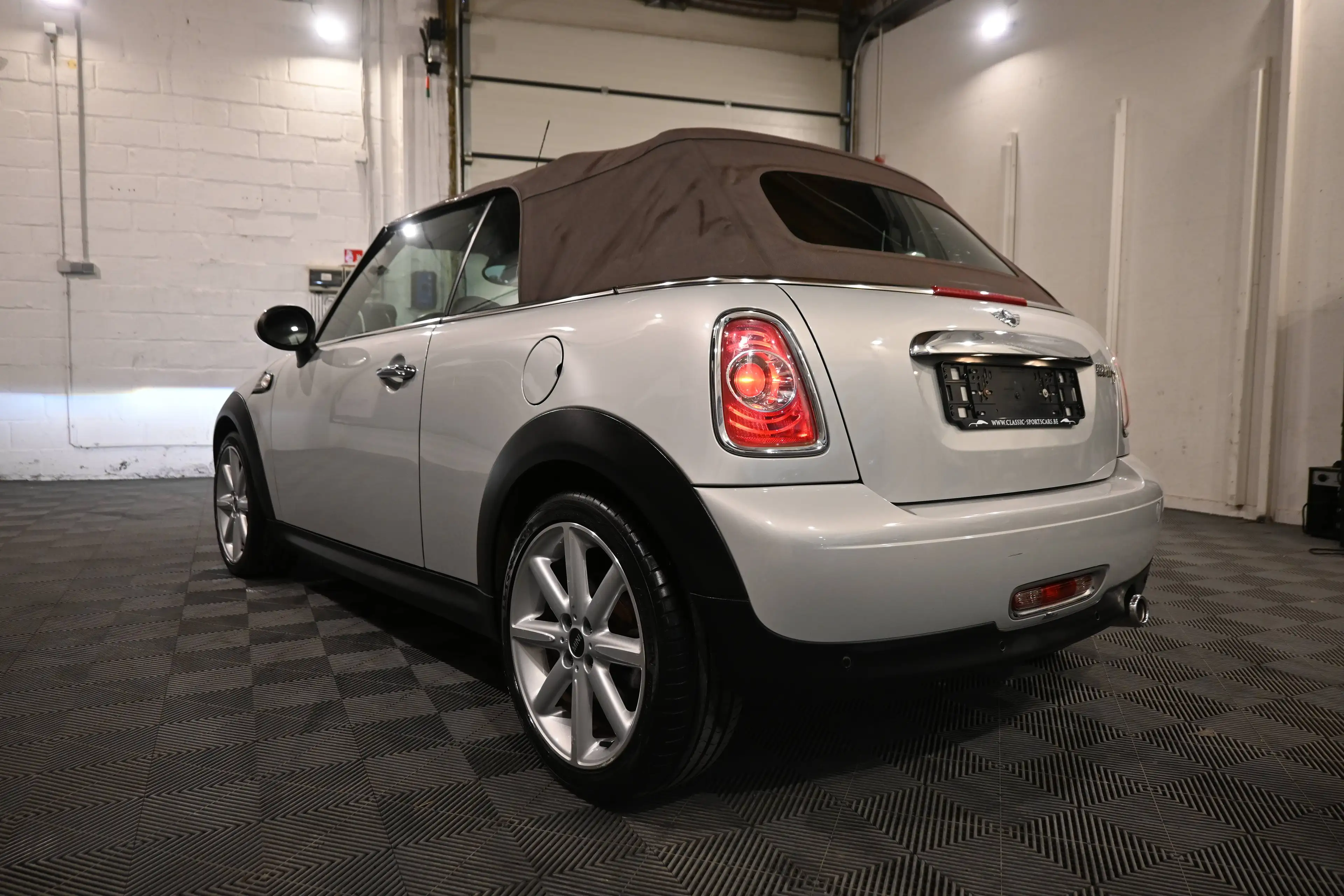 MINI Cooper D Cabrio COOPER 1.6D CABRIOLET / XENON / GPS NAVIGATION / CUIR / PDC !! — photo 10