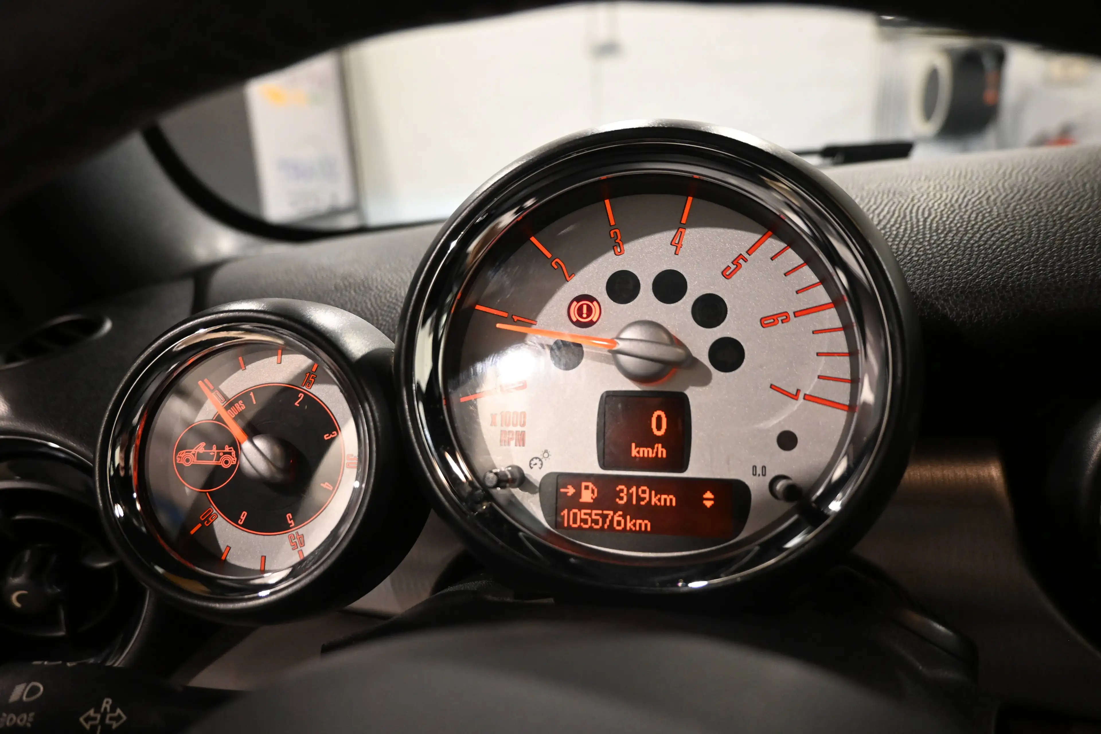 MINI Cooper D Cabrio COOPER 1.6D CABRIOLET / XENON / GPS NAVIGATION / CUIR / PDC !! — photo 12