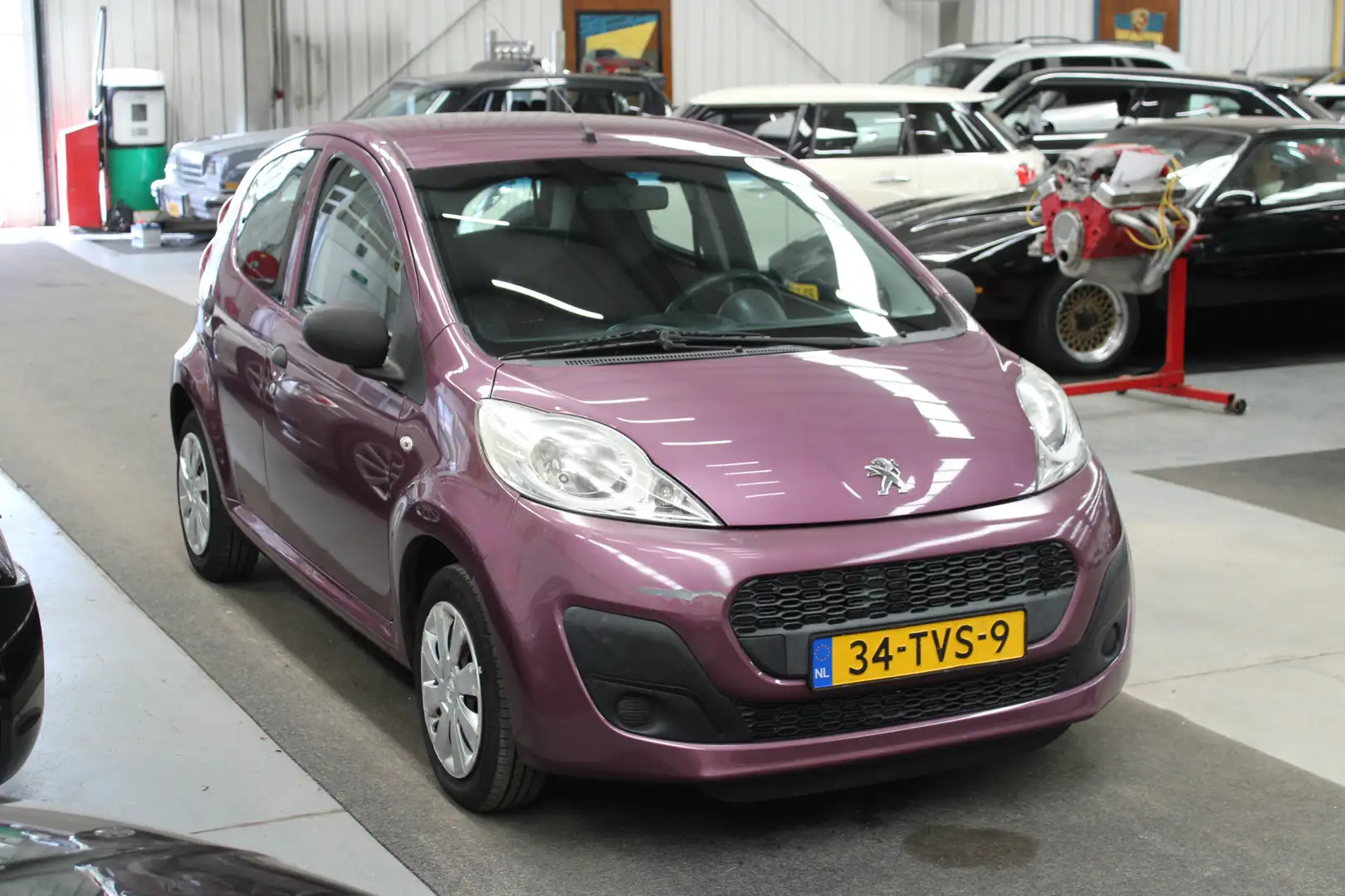 Peugeot 107 1.0 Access NAP, 5 Deurs, Stuurbekrachtiging Paars - 2