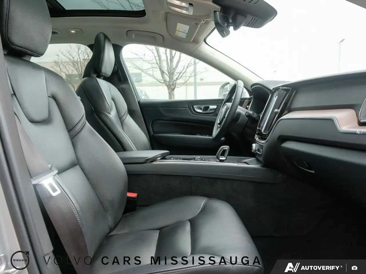 Volvo XC60 снимка Volvo XC60