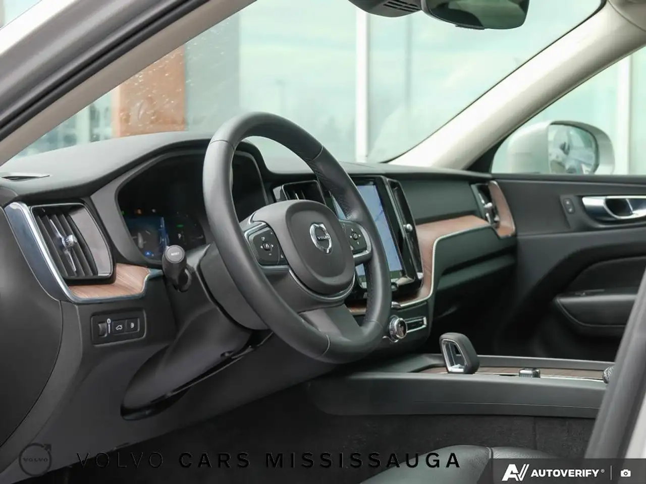 Volvo XC60 снимка Volvo XC60