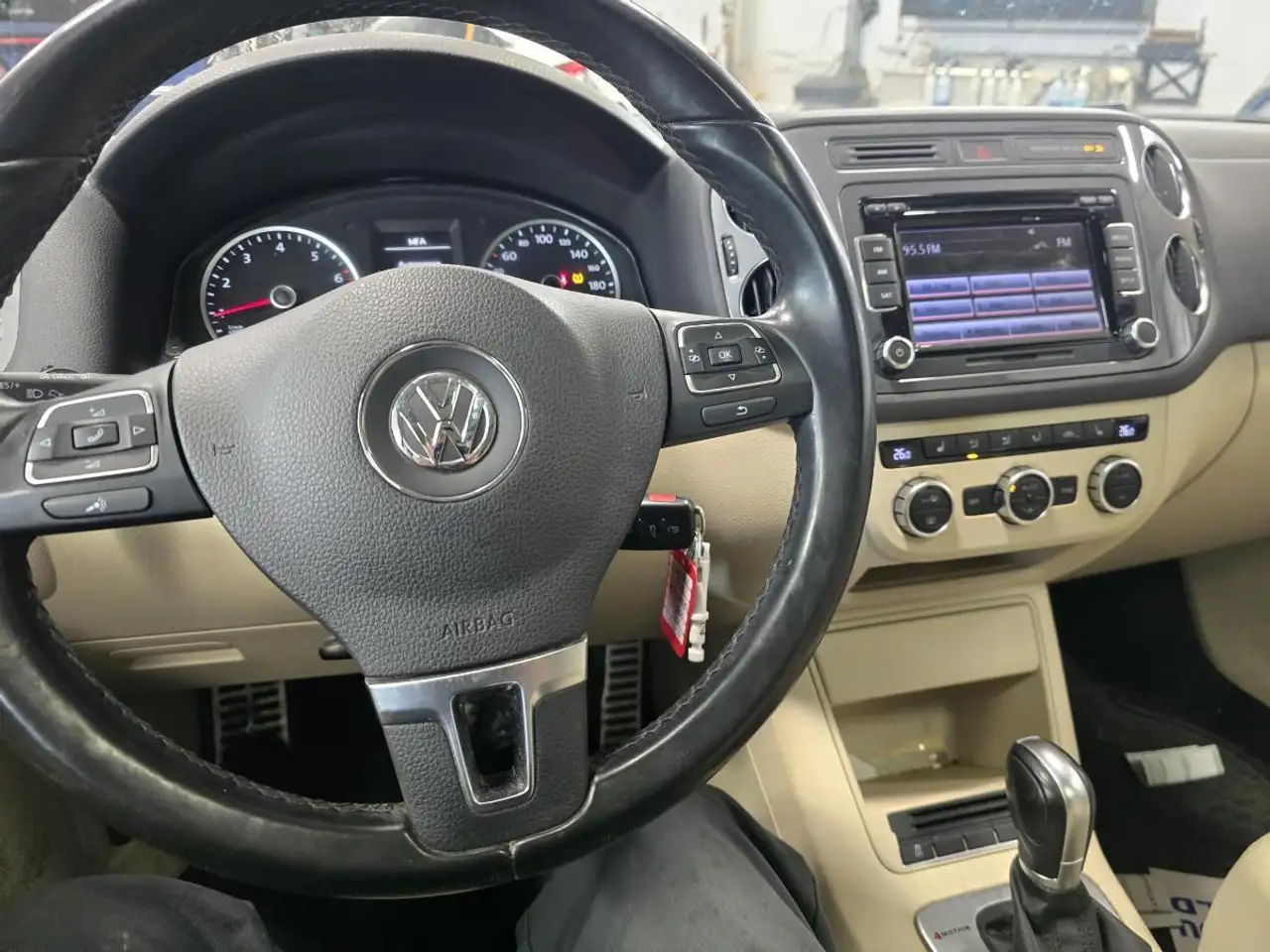 Volkswagen Tiguan снимка Volkswagen Tiguan