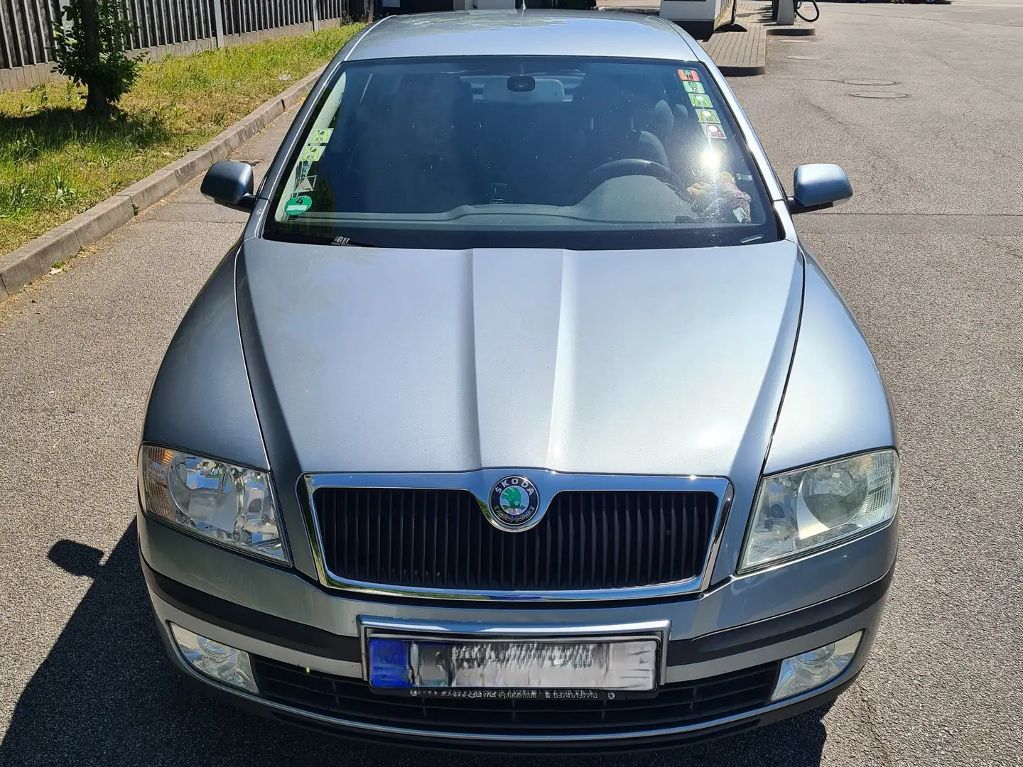 Skoda Octavia Octavia II 1.6 FSI Ambiente Grau - 2