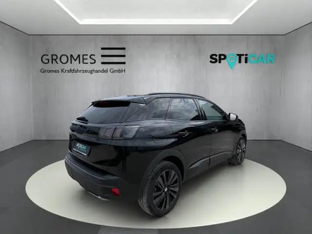 Peugeot 3008 view 3