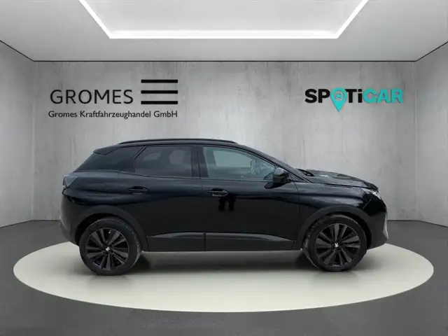 Peugeot 3008 view 2