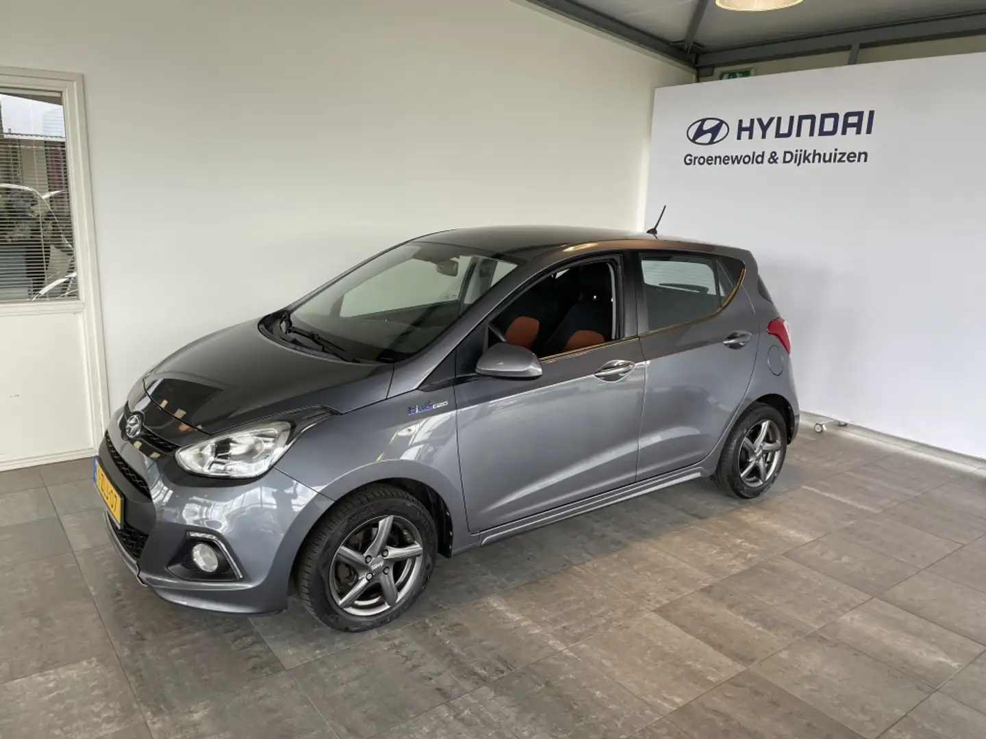 Hyundai i10 1.0i i-Motion Comf.+ Grau - 2