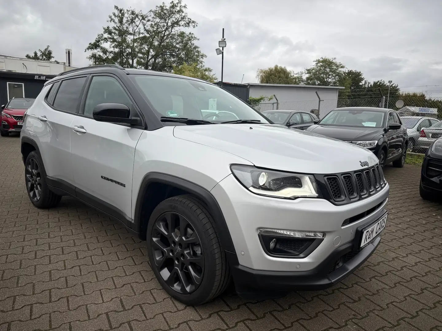 Jeep Compass S FWD/150PS/Leder/Navi/TopZustand/19Zoll Silber - 1