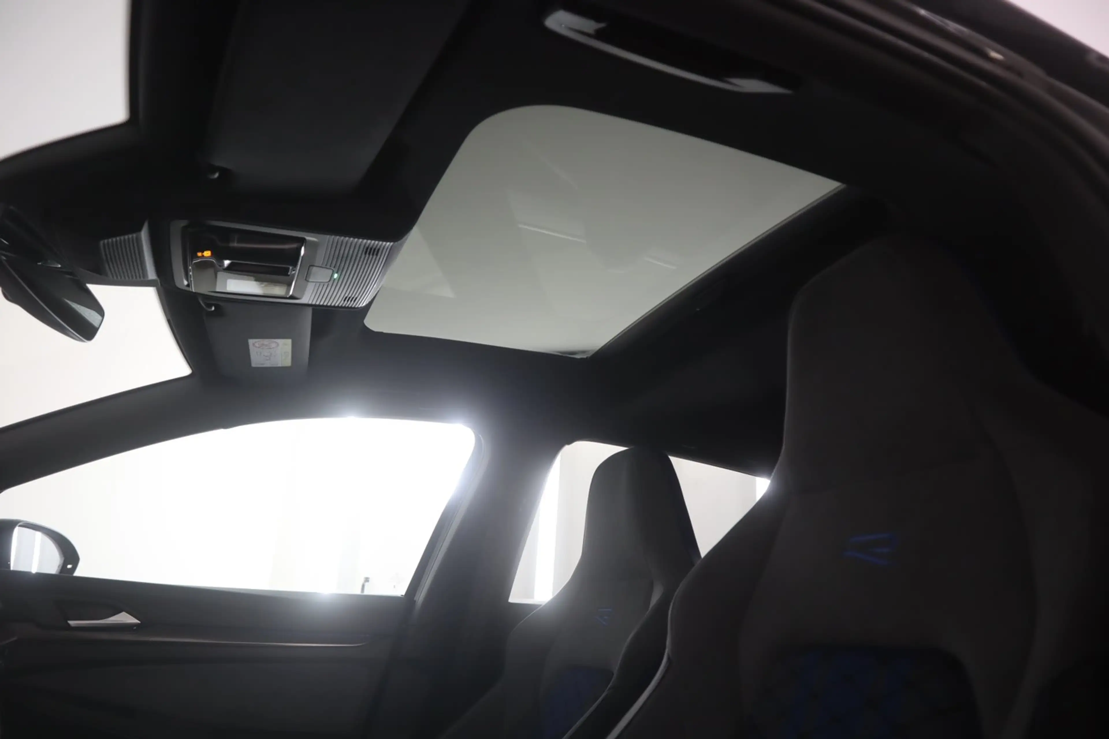 Volkswagen Golf R R Black Edition TSI 4MOTION DSG — photo 13