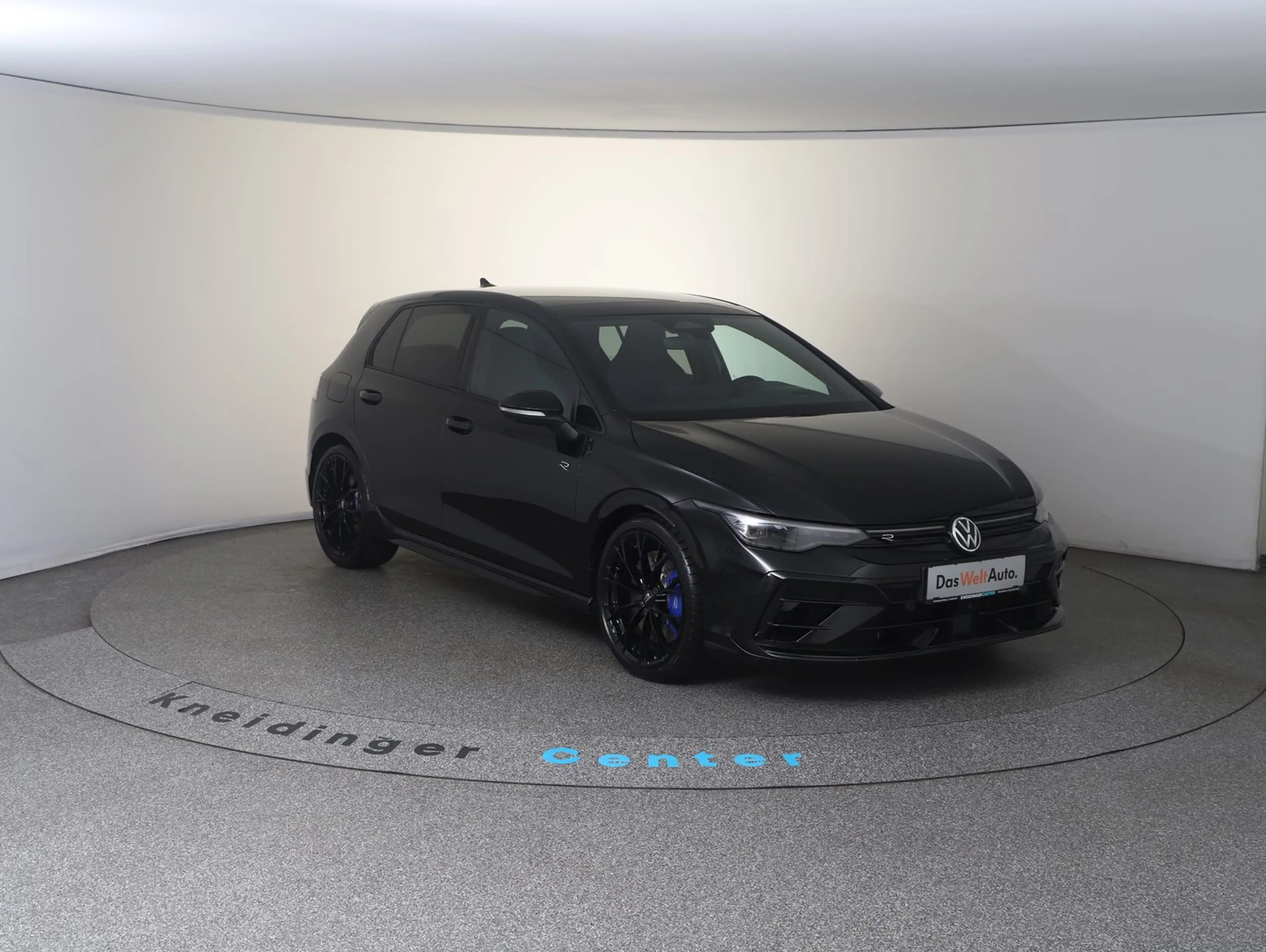 Volkswagen Golf R R Black Edition TSI 4MOTION DSG — photo 5