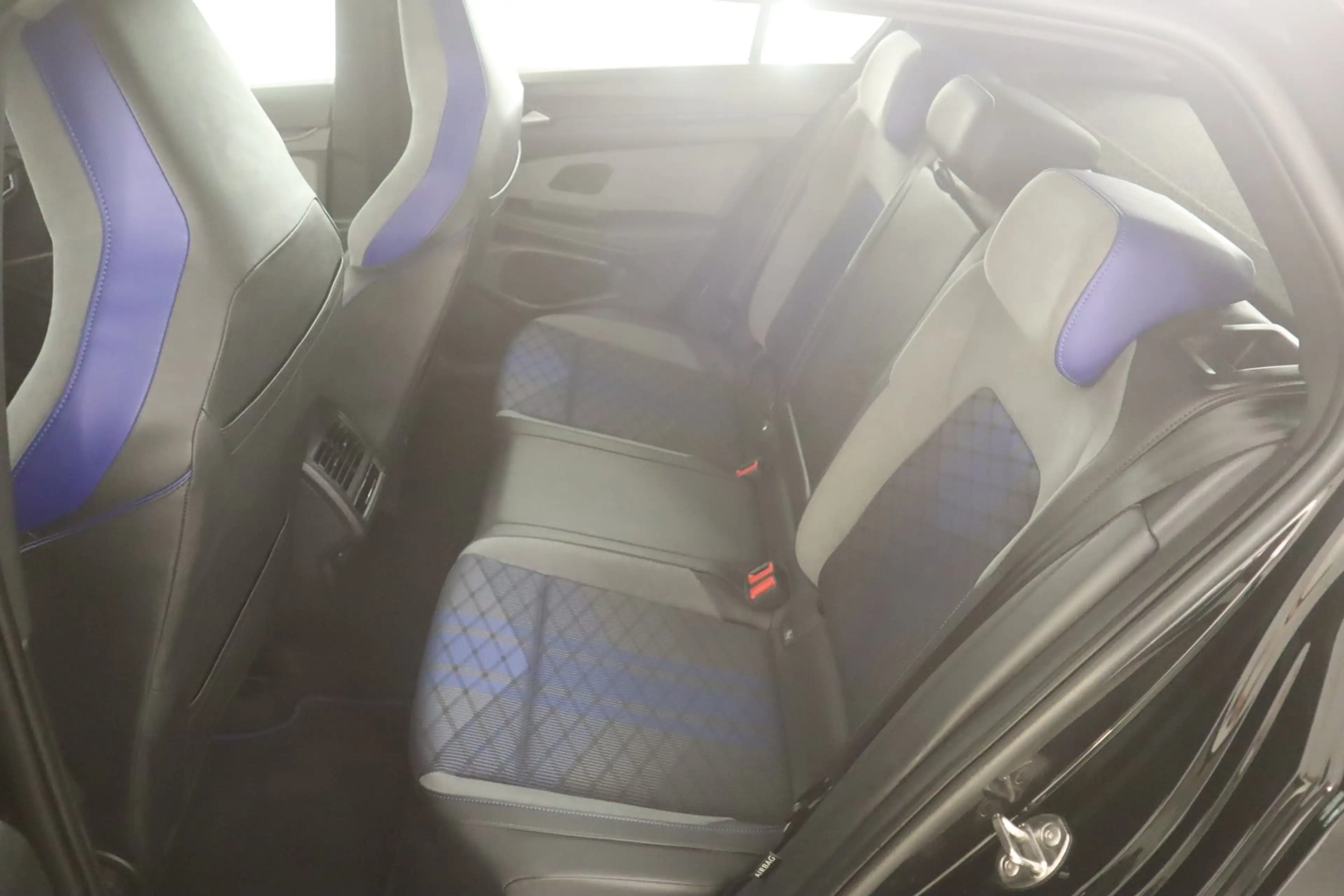 Volkswagen Golf R R Black Edition TSI 4MOTION DSG — photo 8
