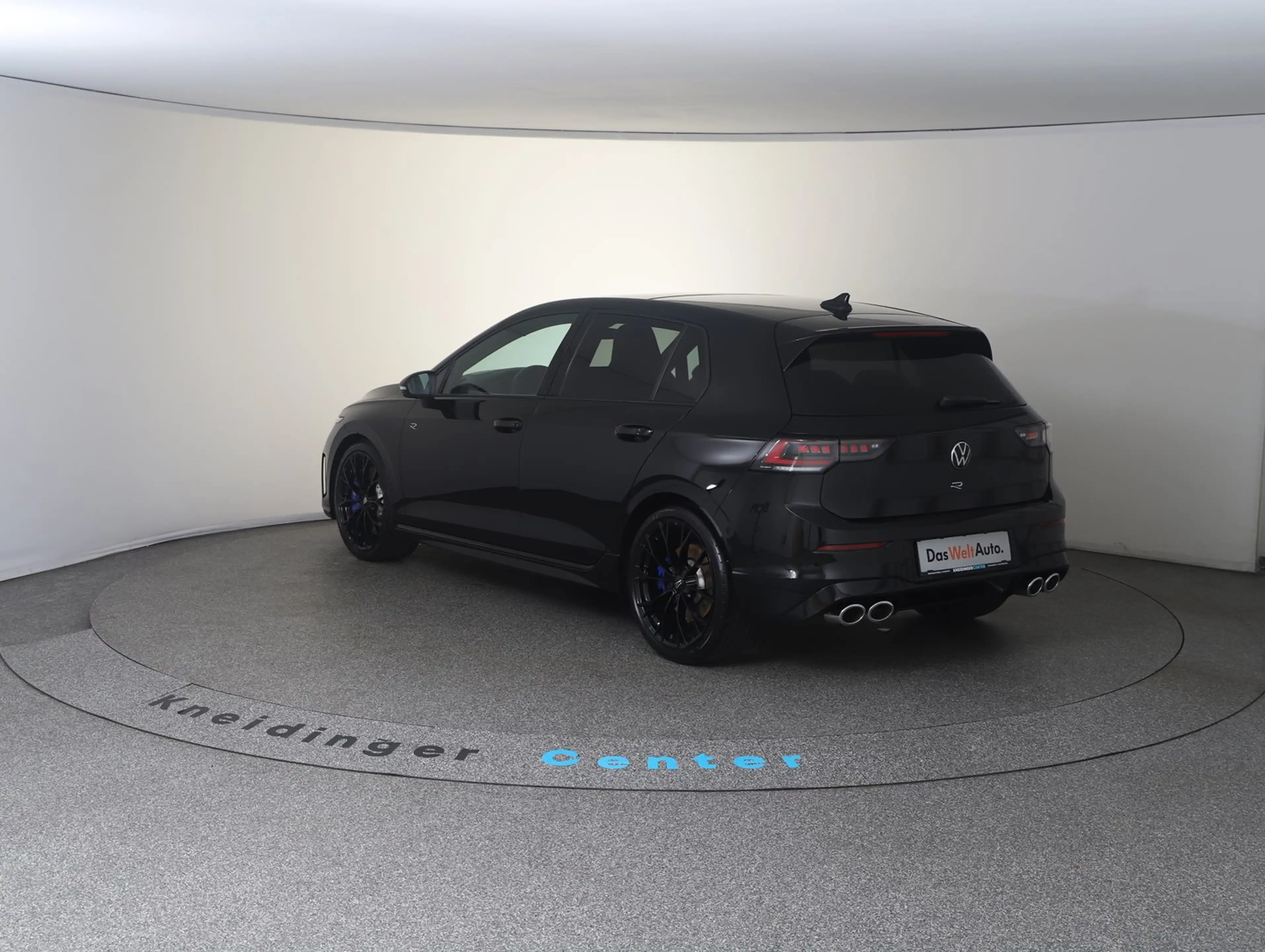 Volkswagen Golf R R Black Edition TSI 4MOTION DSG — photo 2