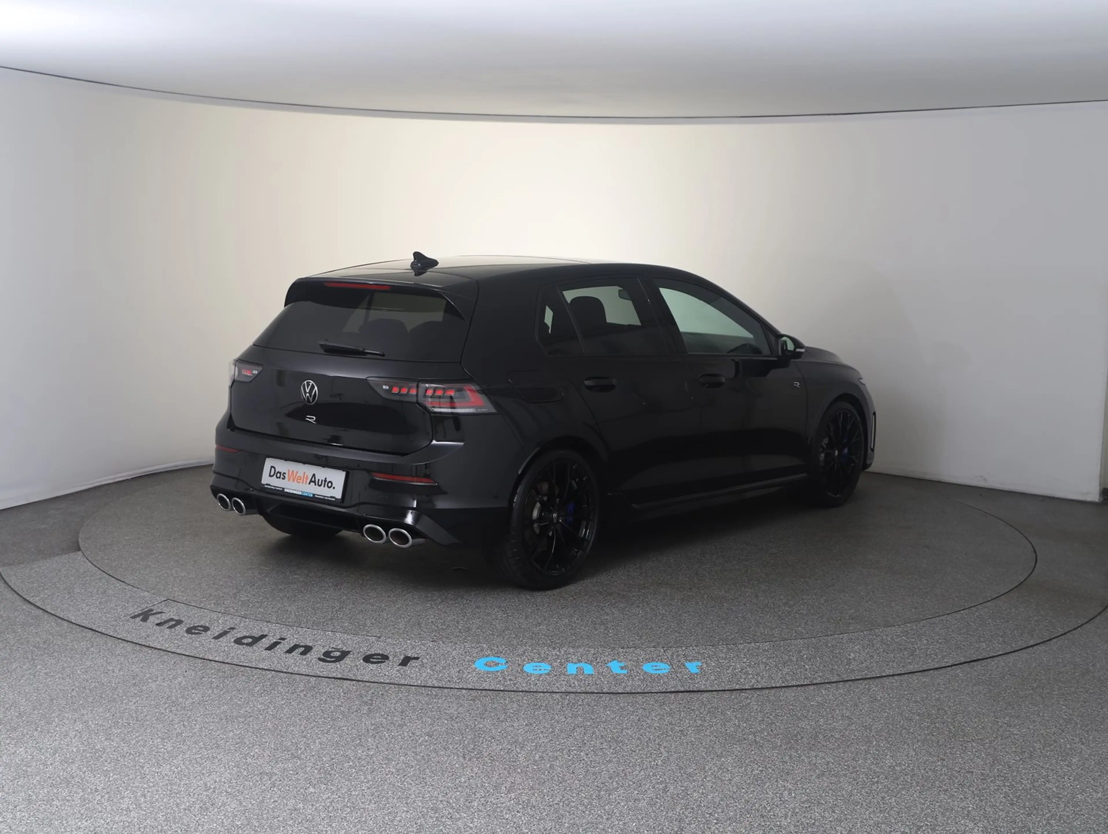 Volkswagen Golf R R Black Edition TSI 4MOTION DSG — photo 4