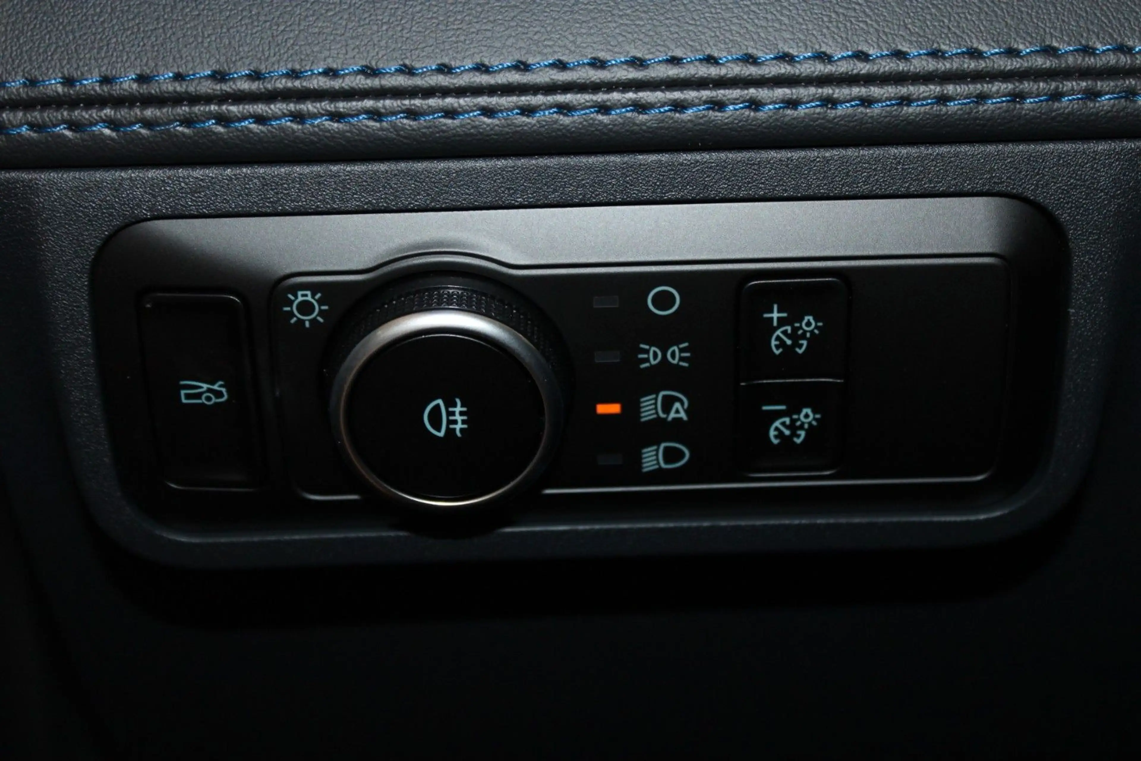 Ford Mustang 5.0 Ti-VCT V8 Dark Horse AUTOMATIK — photo 29