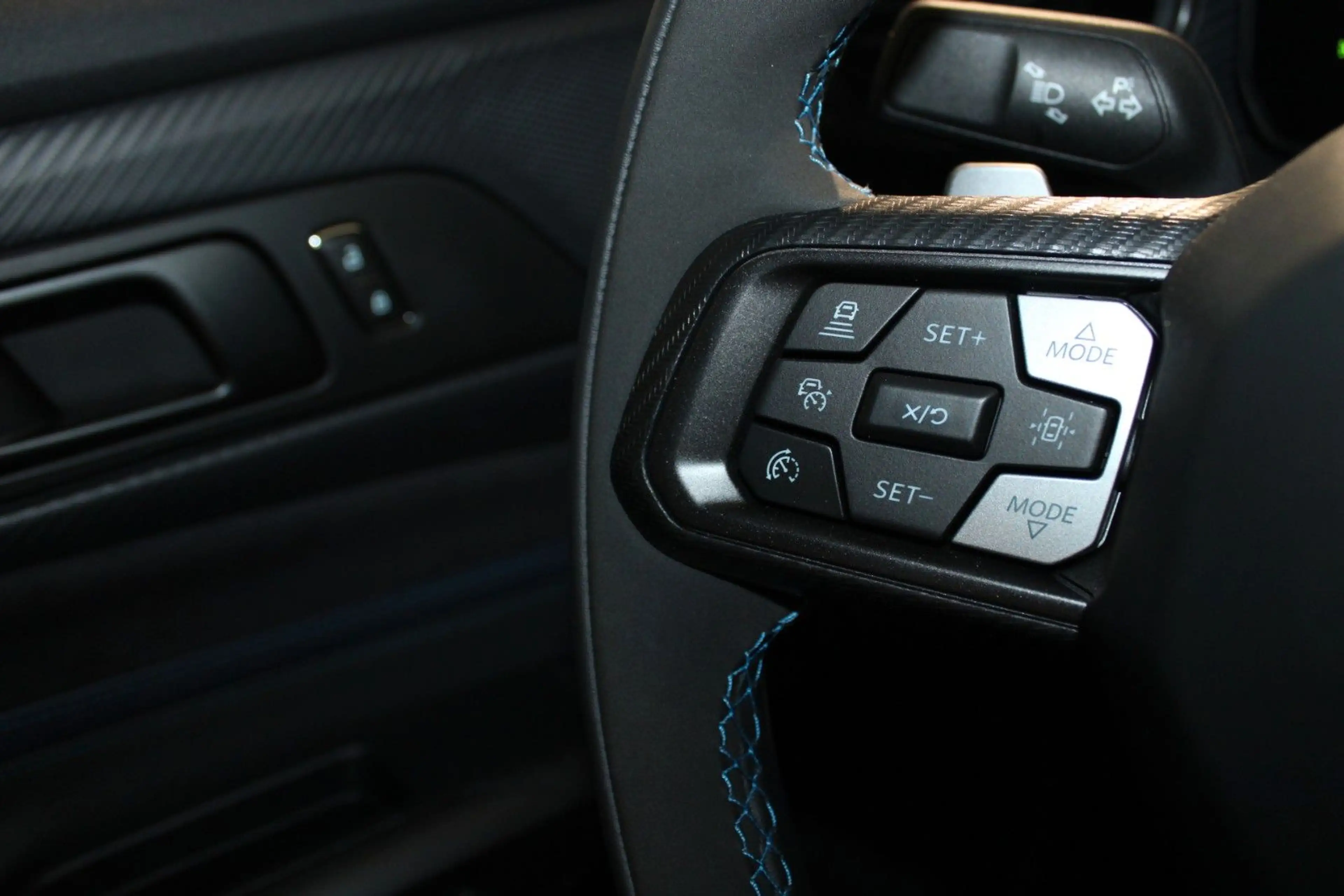 Ford Mustang 5.0 Ti-VCT V8 Dark Horse AUTOMATIK — photo 27