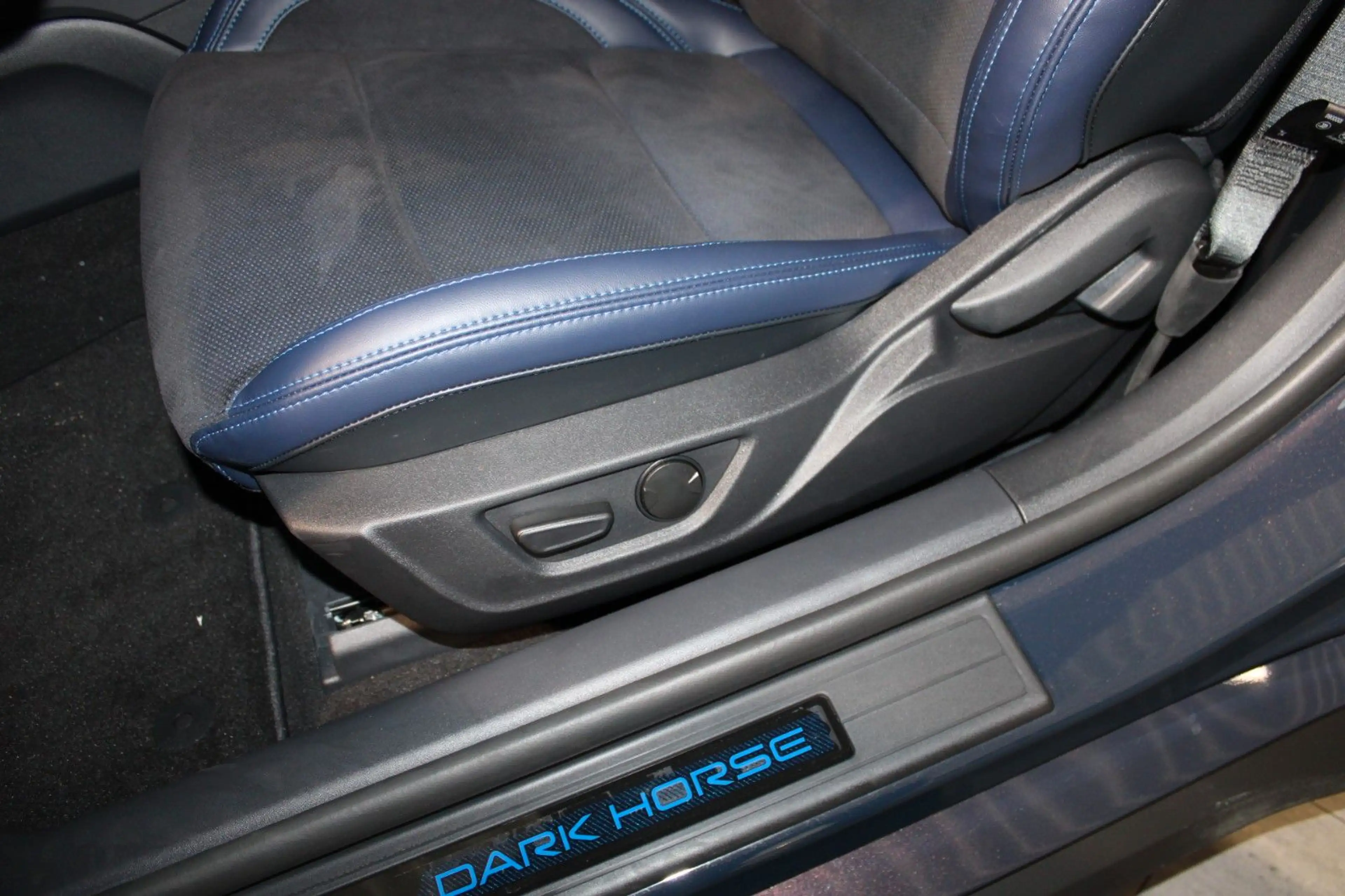 Ford Mustang 5.0 Ti-VCT V8 Dark Horse AUTOMATIK — photo 14
