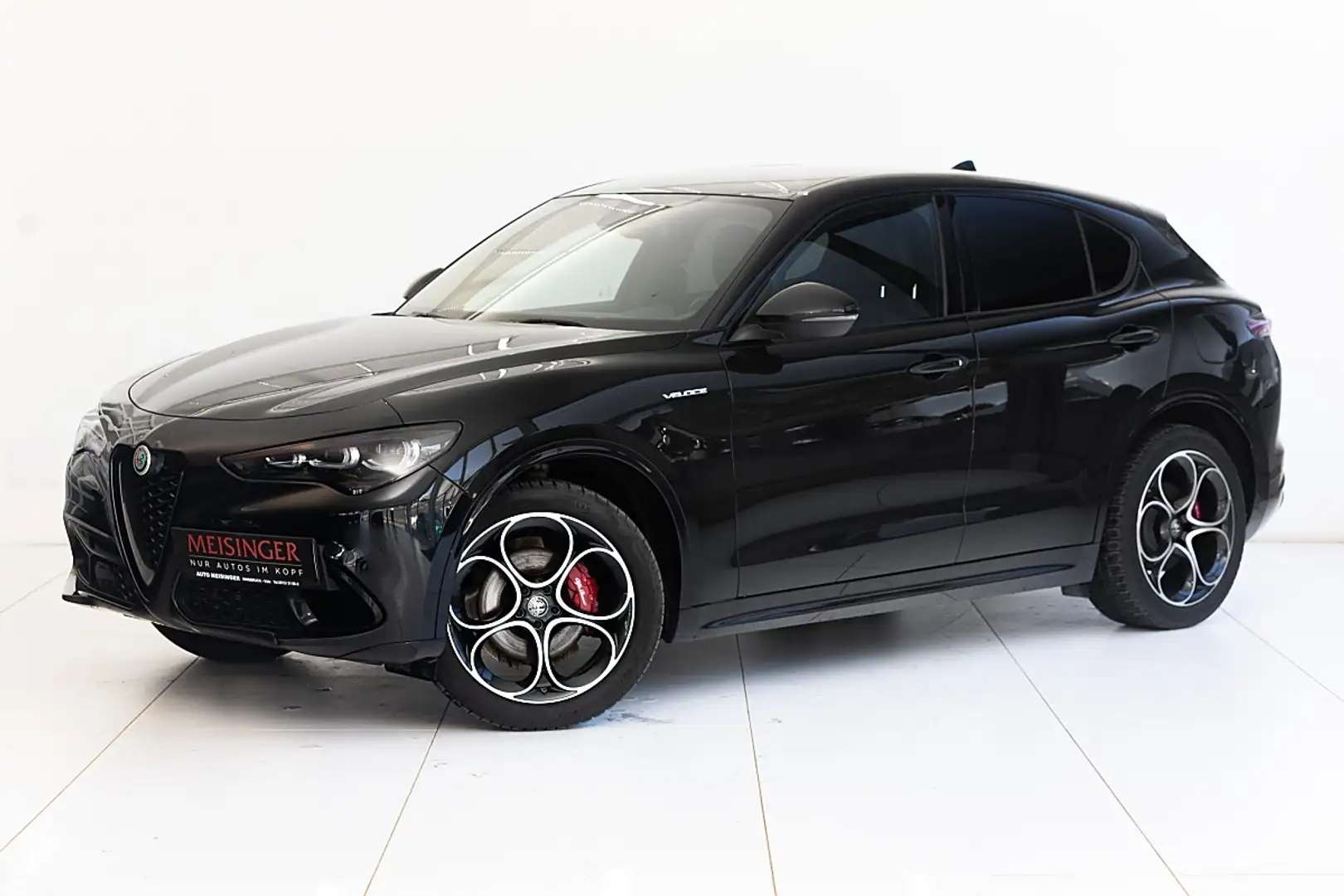 Alfa Romeo Stelvio Ti + Veloce Paket 2,0 16V 280 AT8 Q4 Schwarz - 1