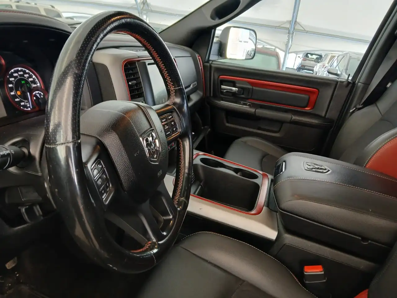 RAM 1500 снимка RAM 1500