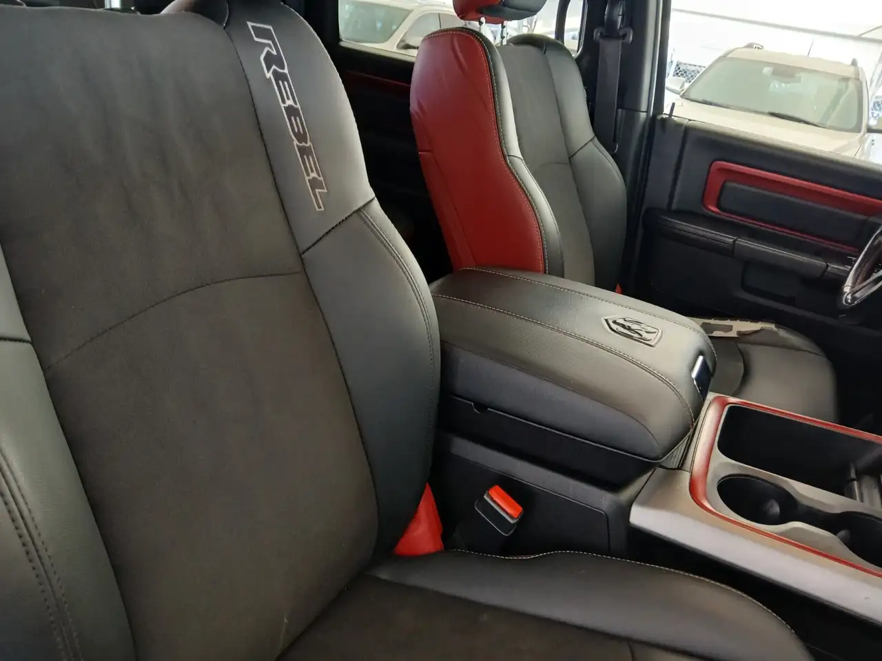 RAM 1500 снимка RAM 1500