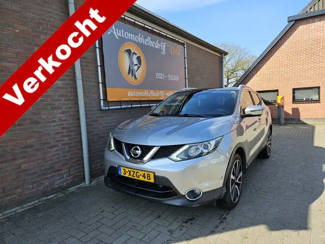 Nissan Qashqai 1.2 Tekna (loopt niet goed)