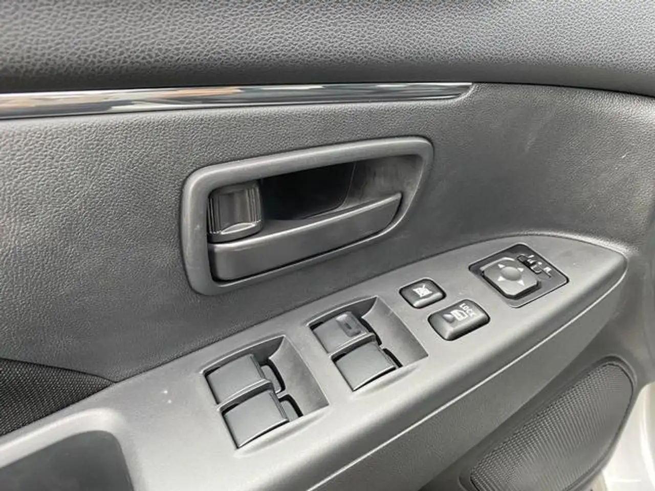 Mitsubishi RVR снимка Mitsubishi RVR