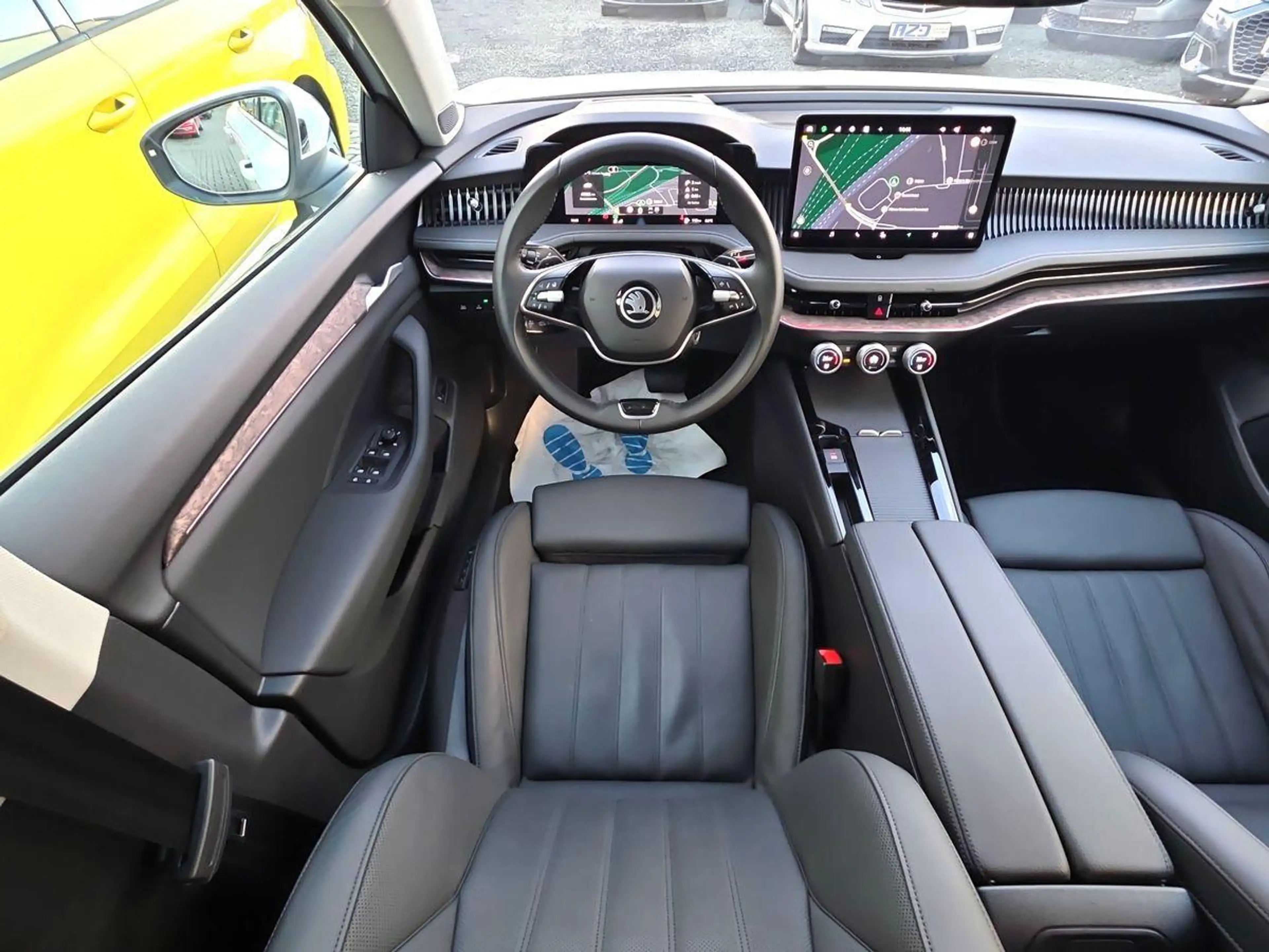 Skoda Superb TDI 4x4 L&K CANTON LEDER AHK SITZBLF 360° — photo 14