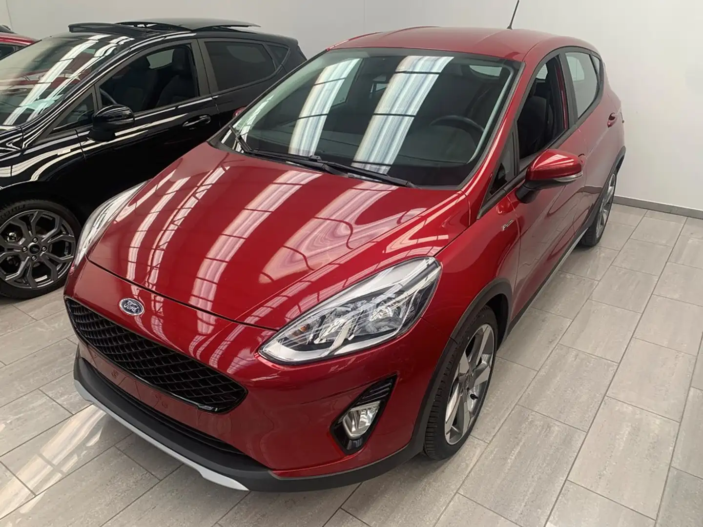 Ford Fiesta Active Rood - 1