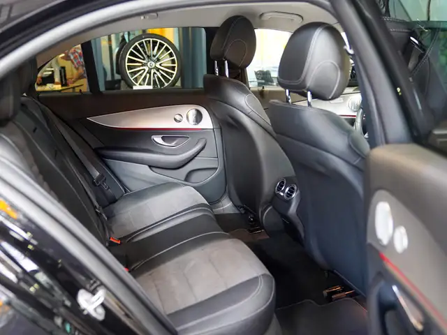 Mercedes-Benz E-Class view 12