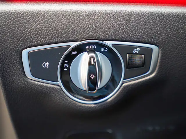 Mercedes-Benz E-Class view 17