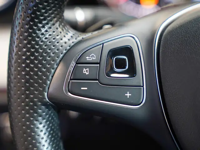 Mercedes-Benz E-Class view 18