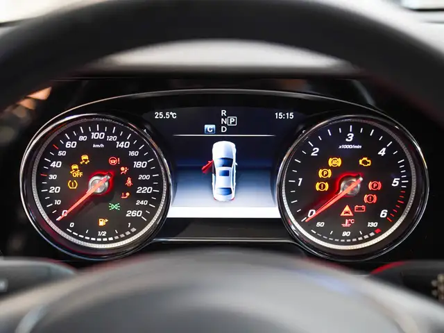 Mercedes-Benz E-Class view 19