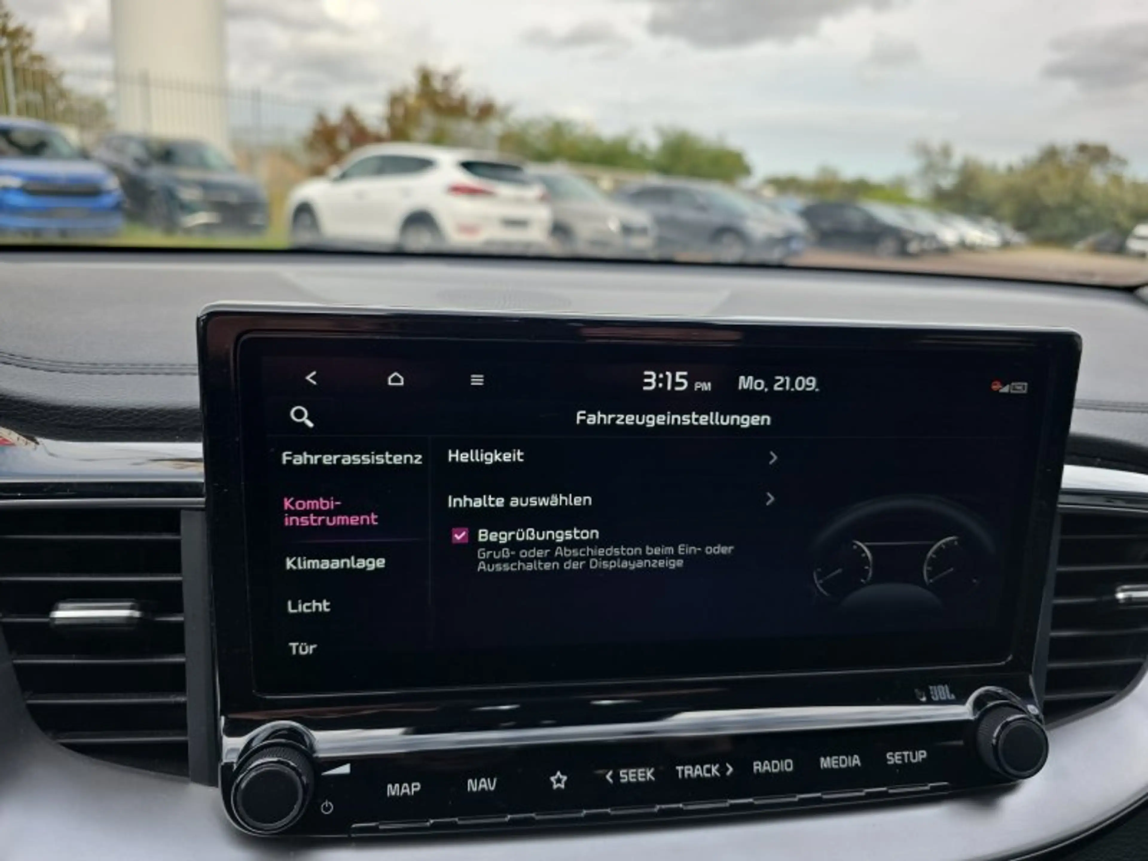 Kia Ceed / cee'd Ceed 1.5 T-GDI Spirit Voll-LED/AHK/Navi/Kamera/Win — photo 32