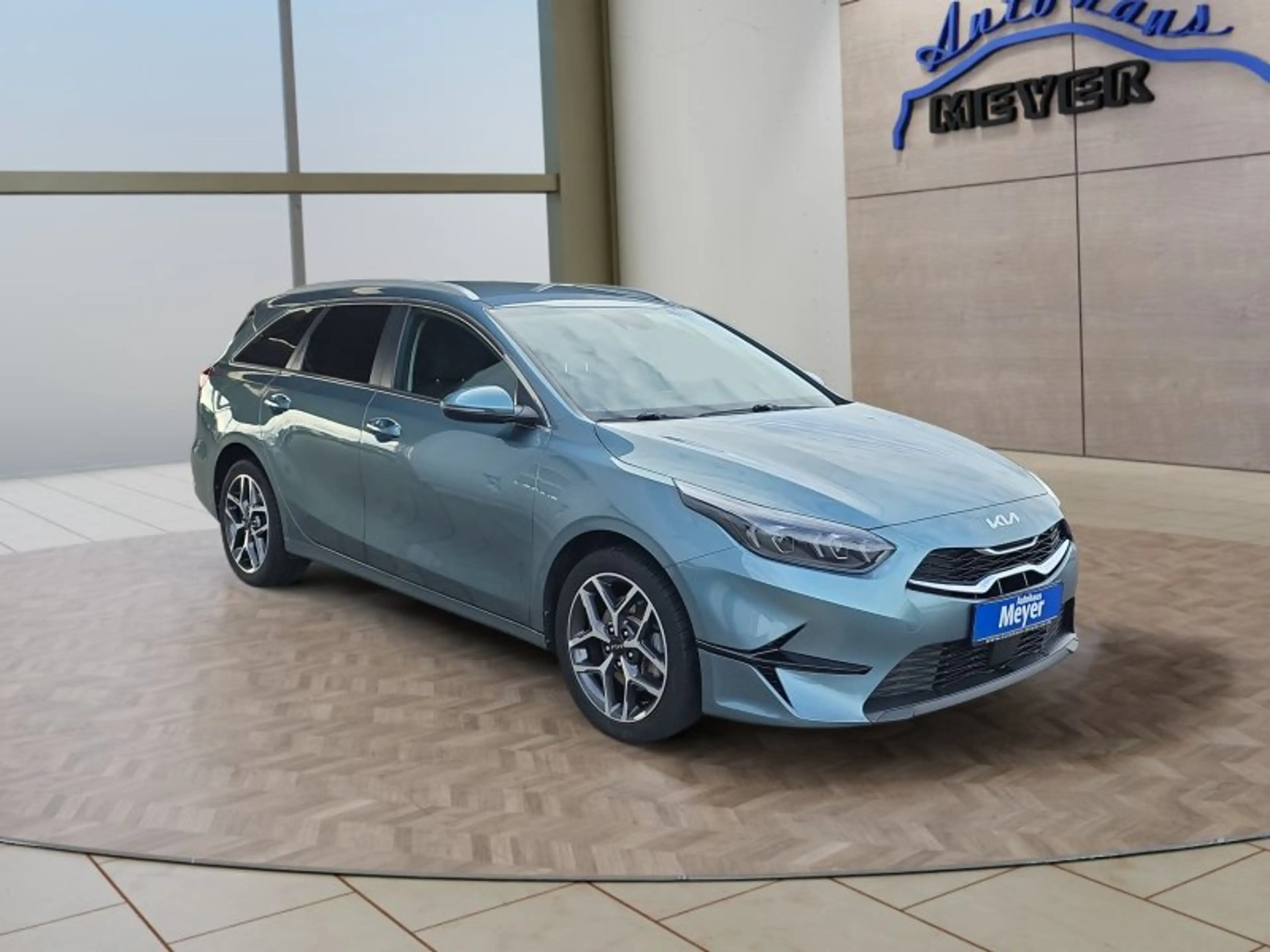 Kia Ceed / cee'd Ceed 1.5 T-GDI Spirit Voll-LED/AHK/Navi/Kamera/Win — photo 7