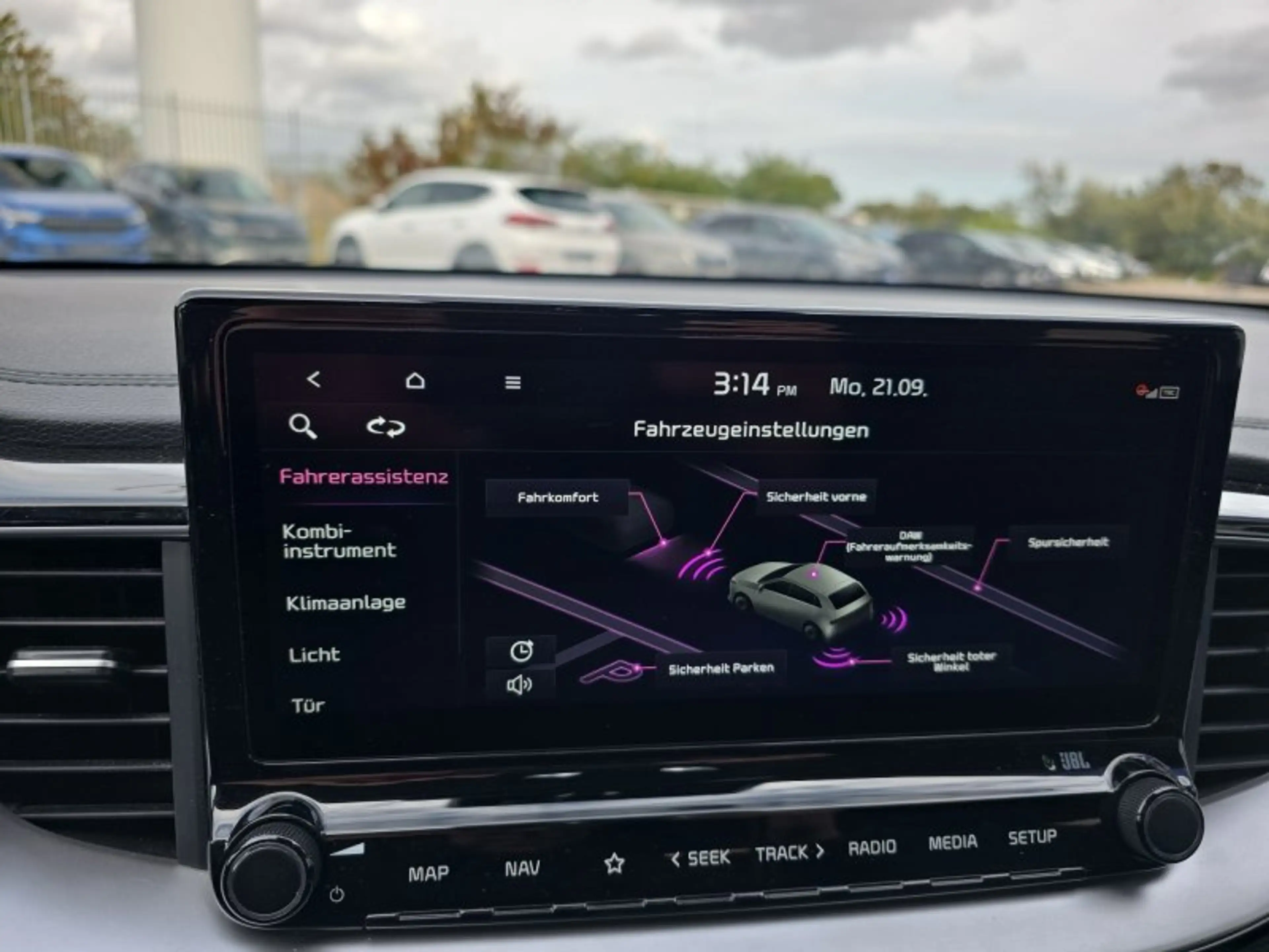 Kia Ceed / cee'd Ceed 1.5 T-GDI Spirit Voll-LED/AHK/Navi/Kamera/Win — photo 31