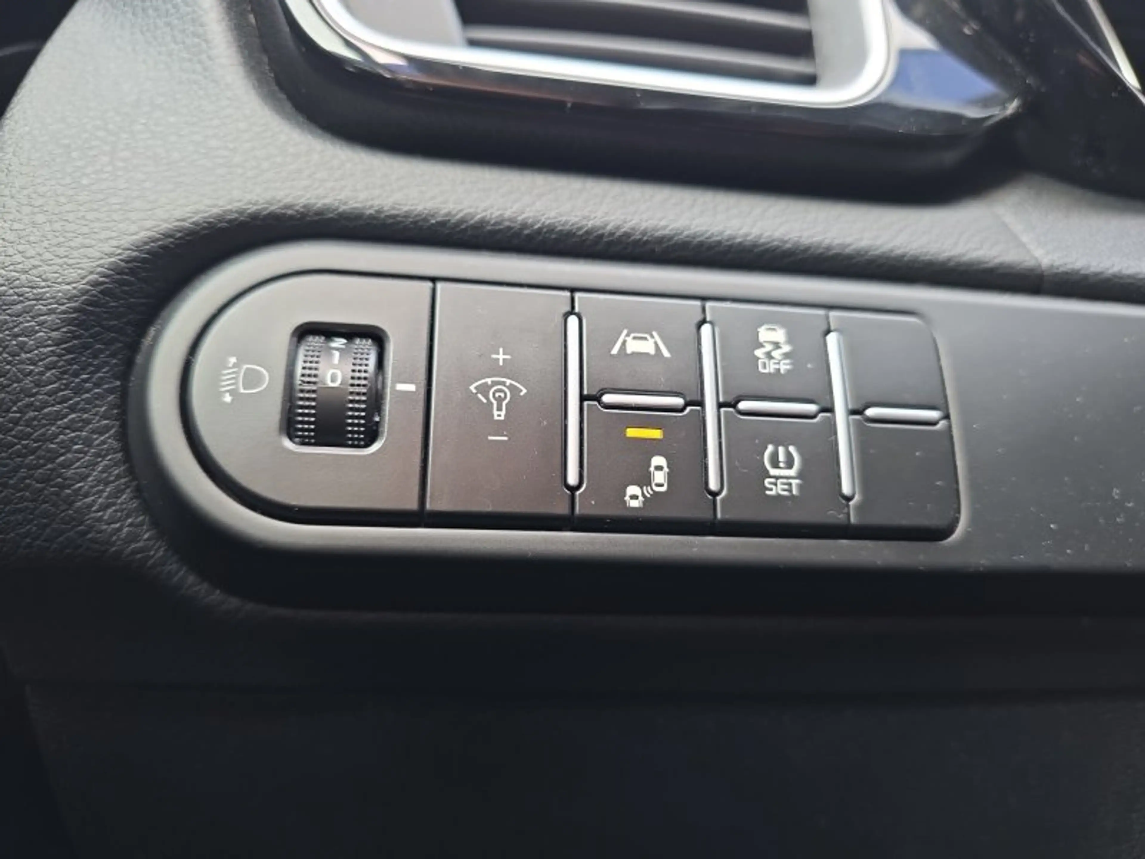 Kia Ceed / cee'd Ceed 1.5 T-GDI Spirit Voll-LED/AHK/Navi/Kamera/Win — photo 19