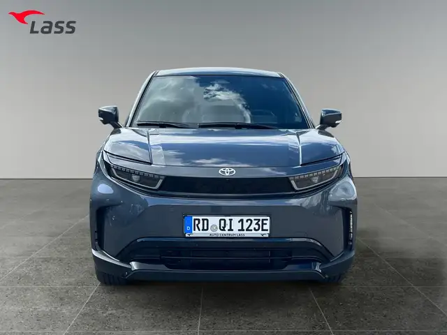Toyota Urban Cruiser view 9