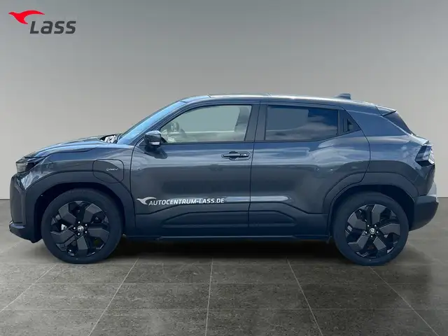 Toyota Urban Cruiser view 3