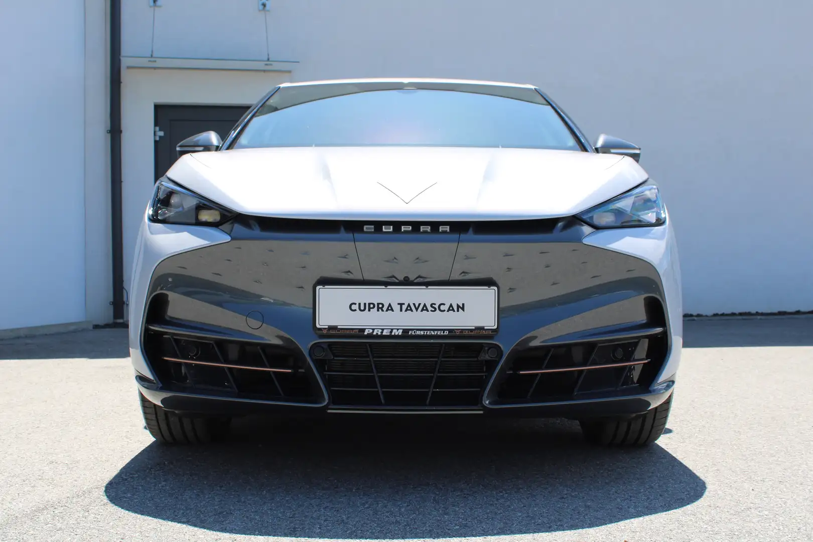 CUPRA Tavascan VZ EXTREME 4Drive 250kW/340PS Weiß - 1