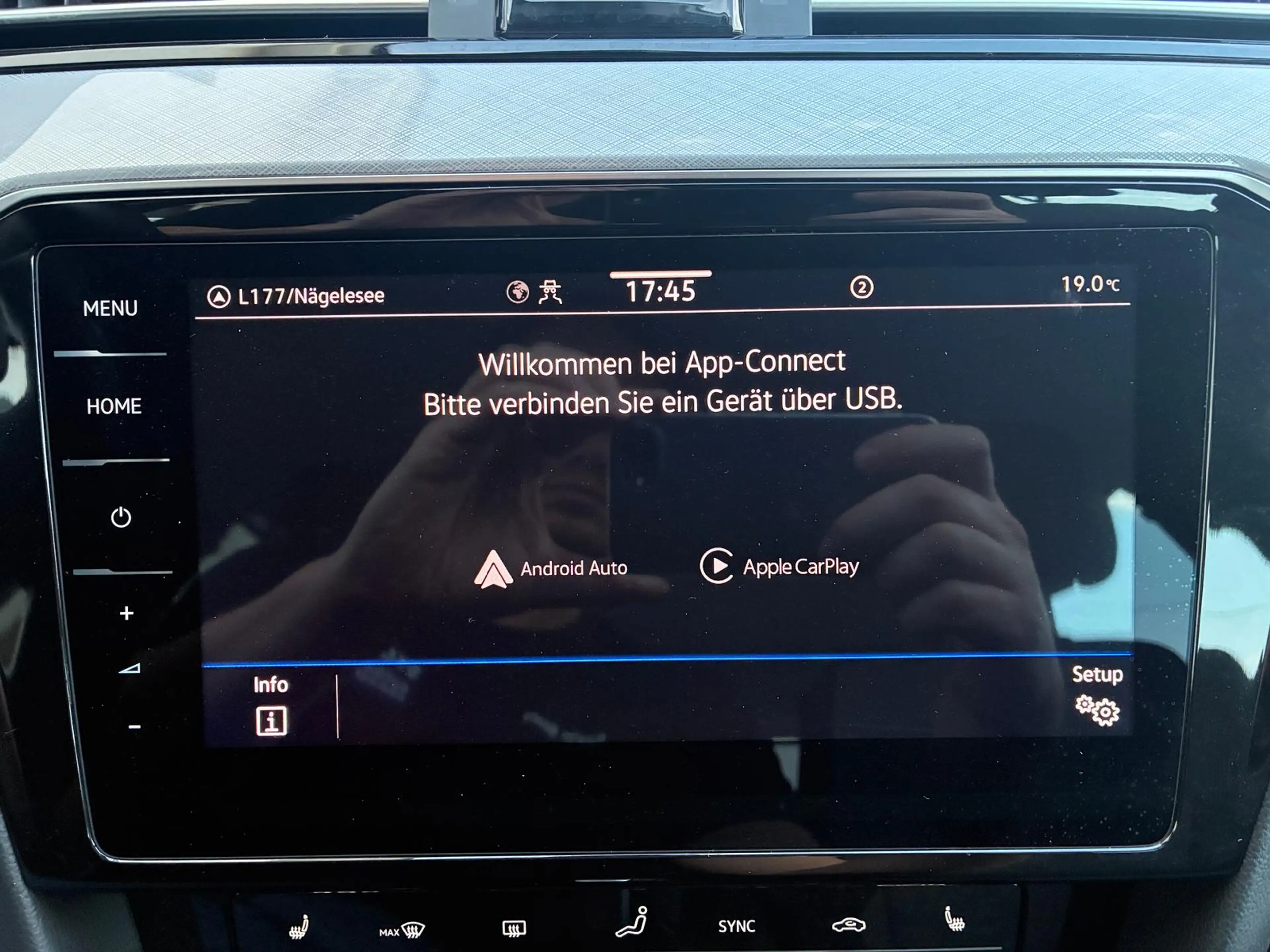 Volkswagen Passat Variant Business 2.0 TDI DSG NAVI HUD LED — photo 14