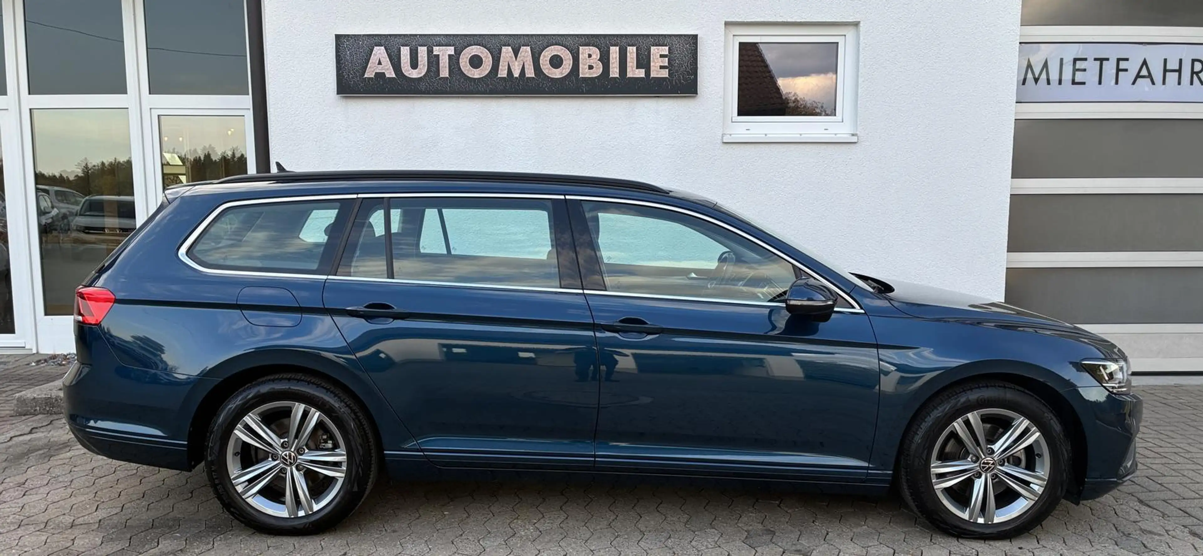 Volkswagen Passat Variant Business 2.0 TDI DSG NAVI HUD LED — photo 8