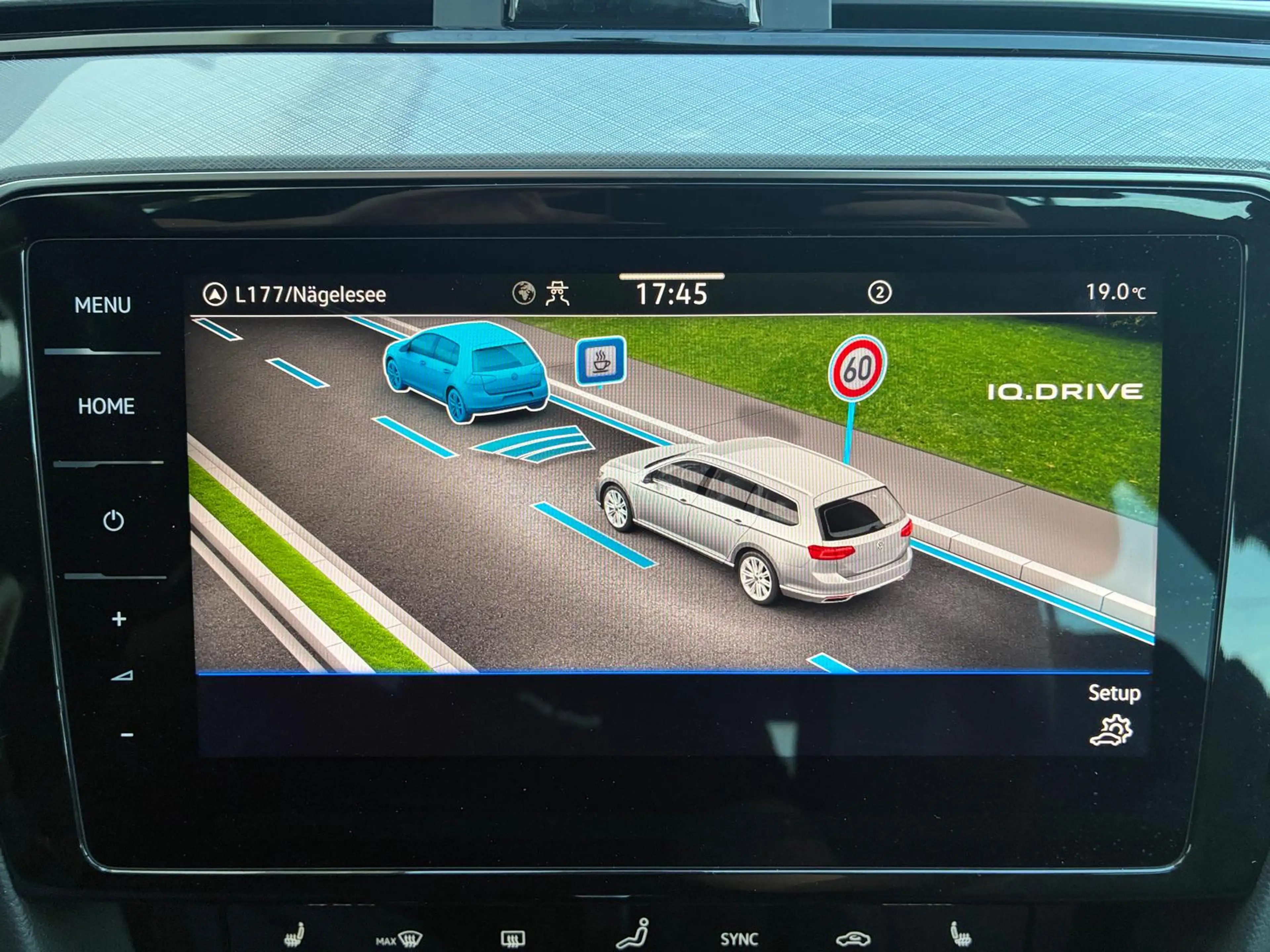 Volkswagen Passat Variant Business 2.0 TDI DSG NAVI HUD LED — photo 15