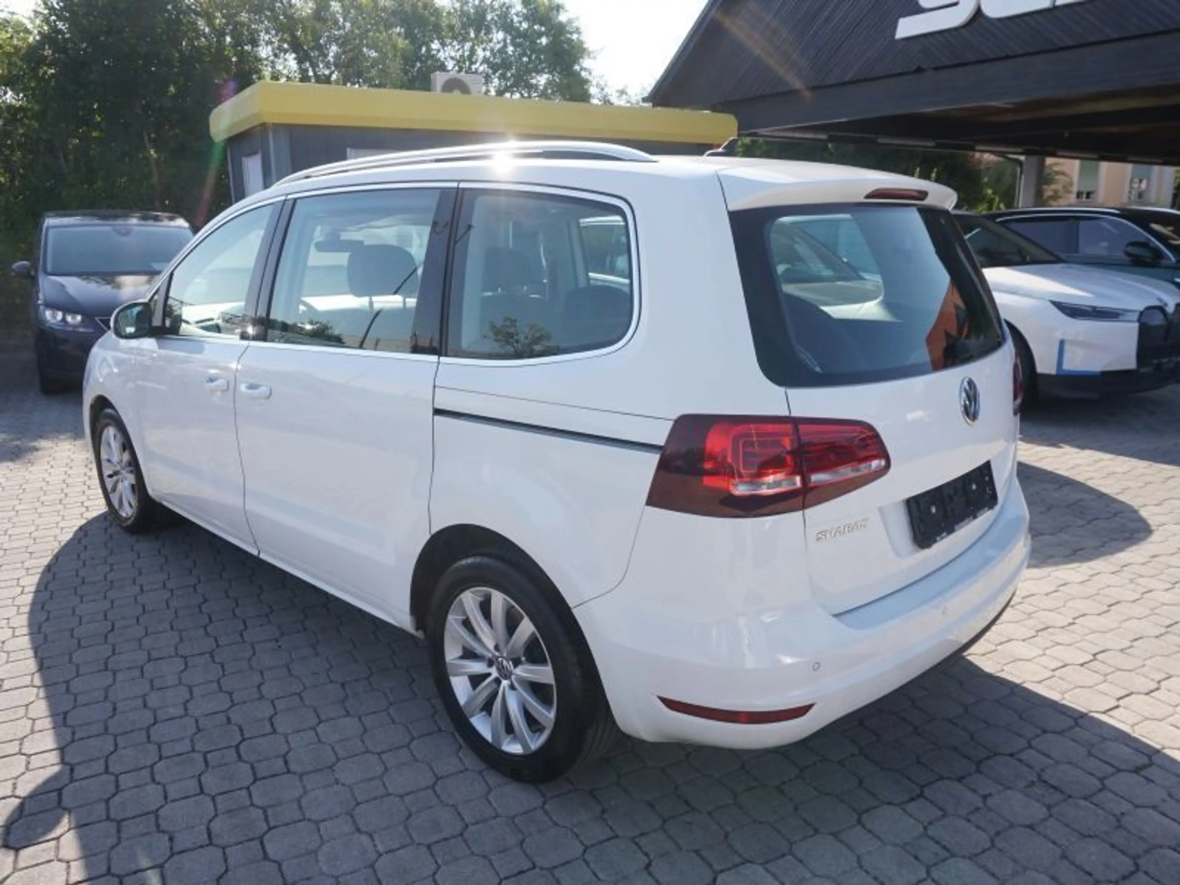 Volkswagen Sharan Business+ SCR 2,0 TDI 7 Sitze DSG *AHV+NAVI+XENON* — photo 5