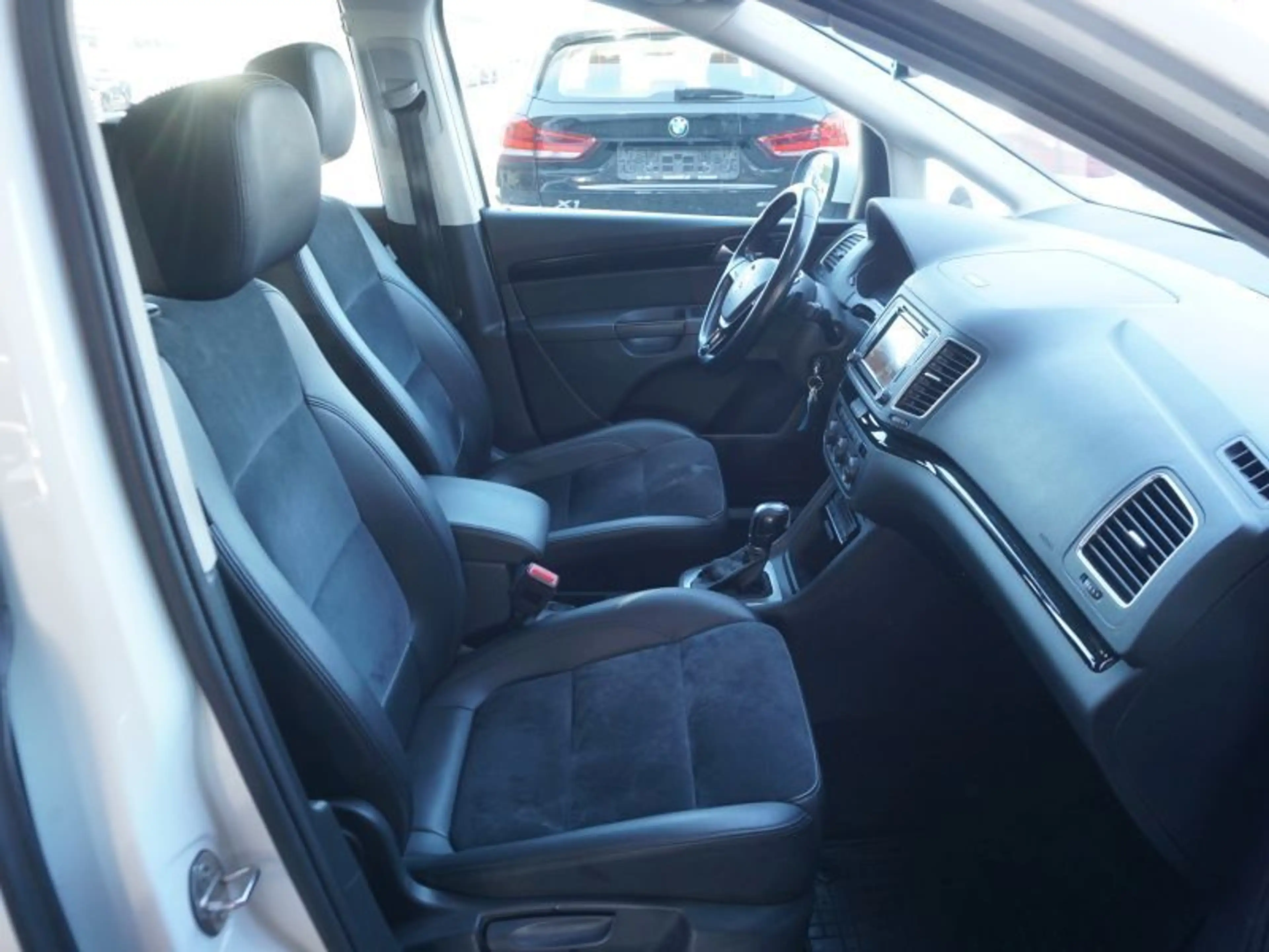 Volkswagen Sharan Business+ SCR 2,0 TDI 7 Sitze DSG *AHV+NAVI+XENON* — photo 10