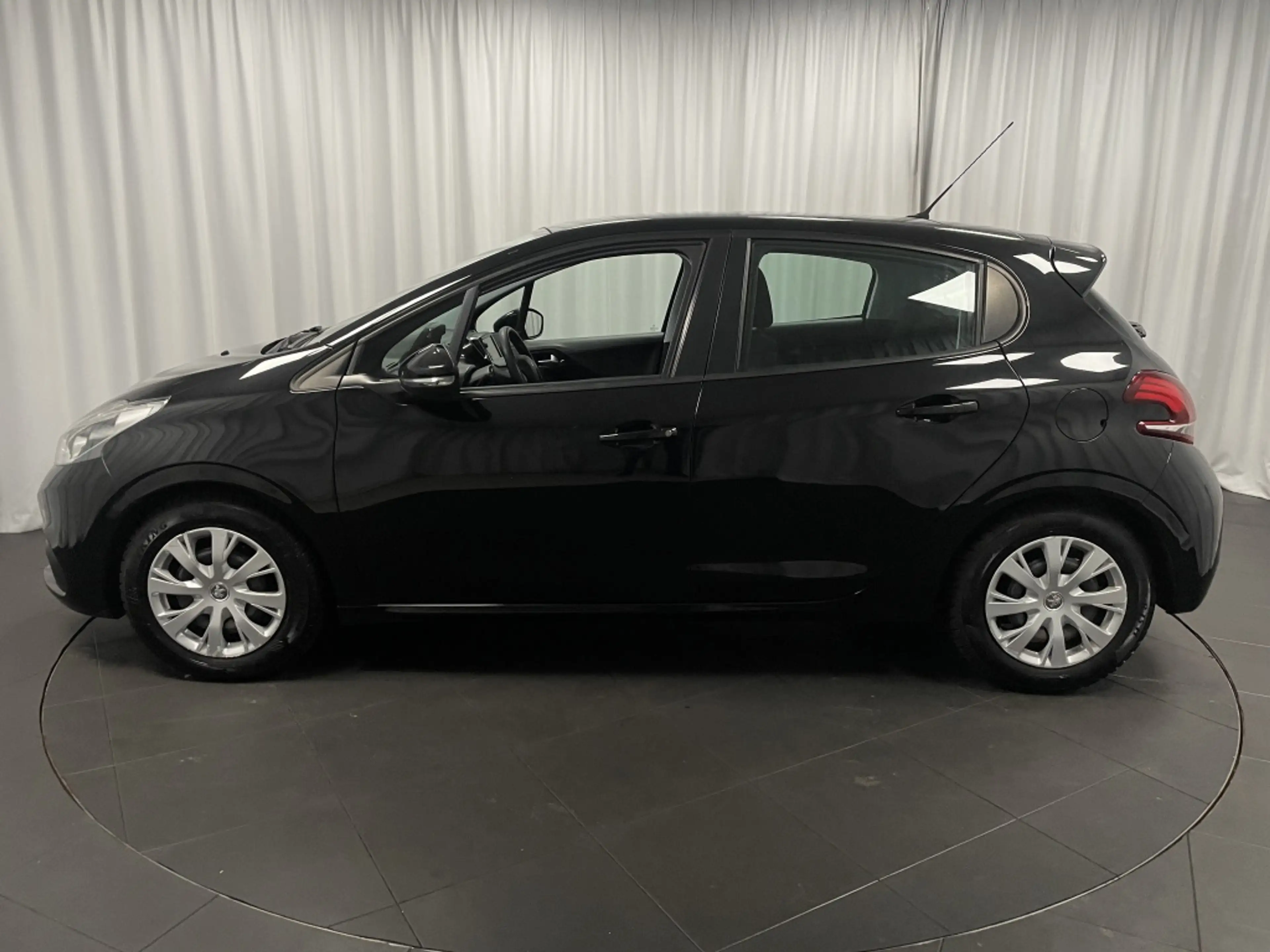 Peugeot 208 Blue Lion 5Drs 82pk Airco | Navi+Carplay | Bluetoo — photo 2