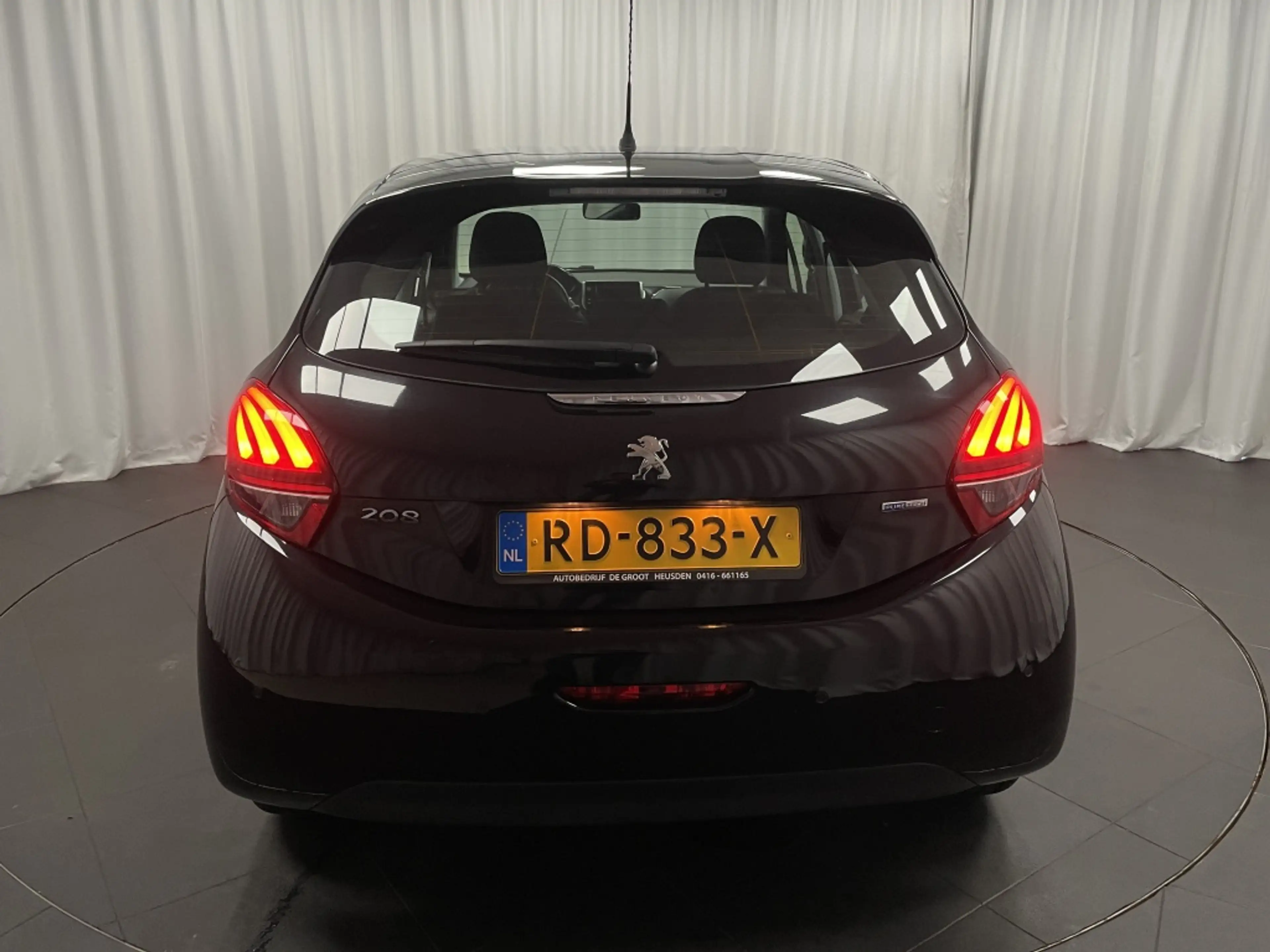 Peugeot 208 Blue Lion 5Drs 82pk Airco | Navi+Carplay | Bluetoo — photo 4