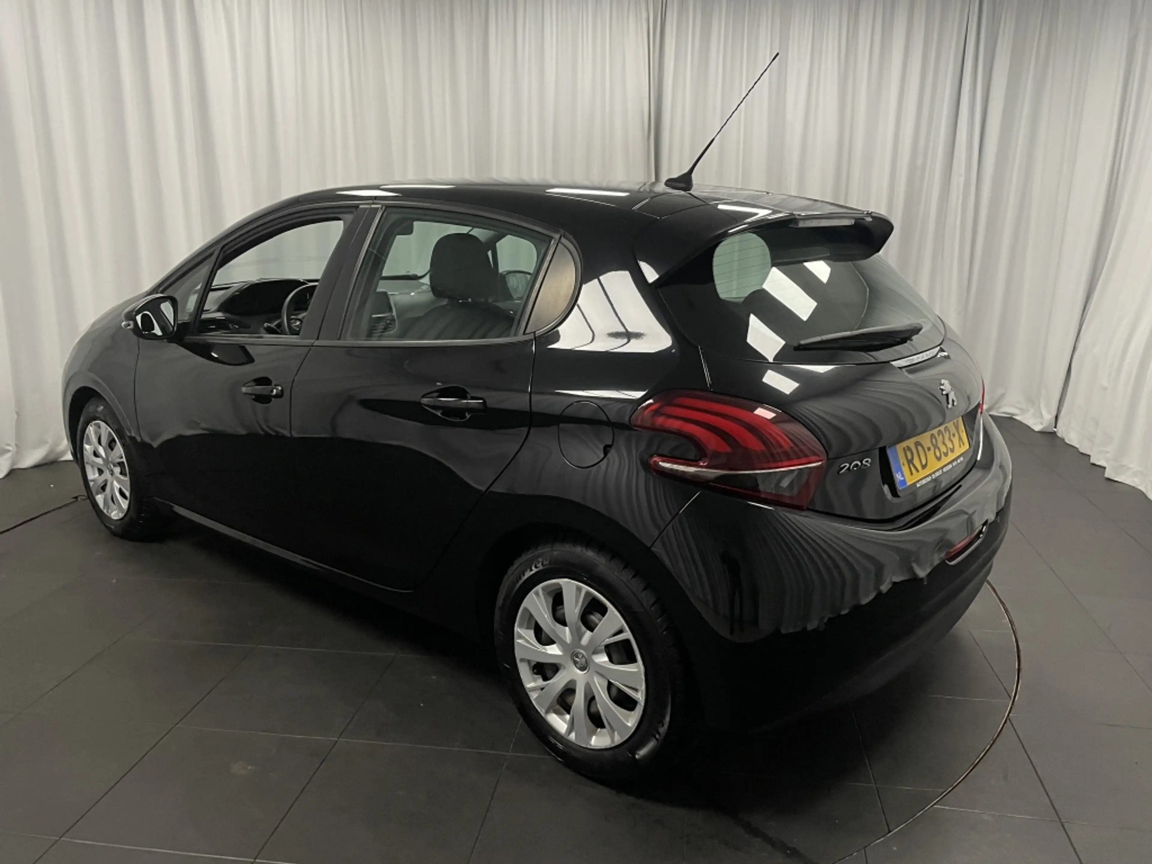 Peugeot 208 Blue Lion 5Drs 82pk Airco | Navi+Carplay | Bluetoo — photo 3