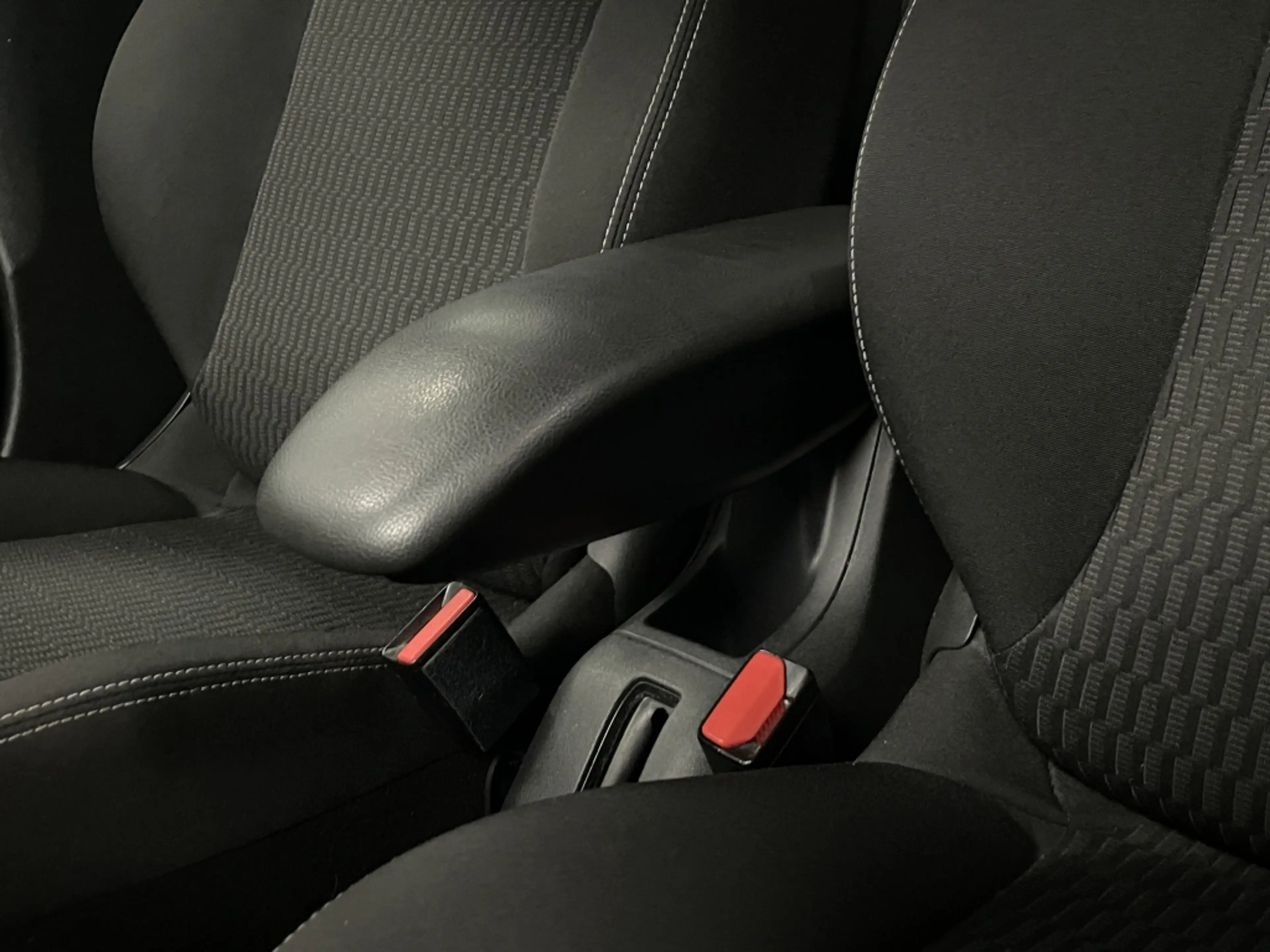 Peugeot 208 Blue Lion 5Drs 82pk Airco | Navi+Carplay | Bluetoo — photo 22