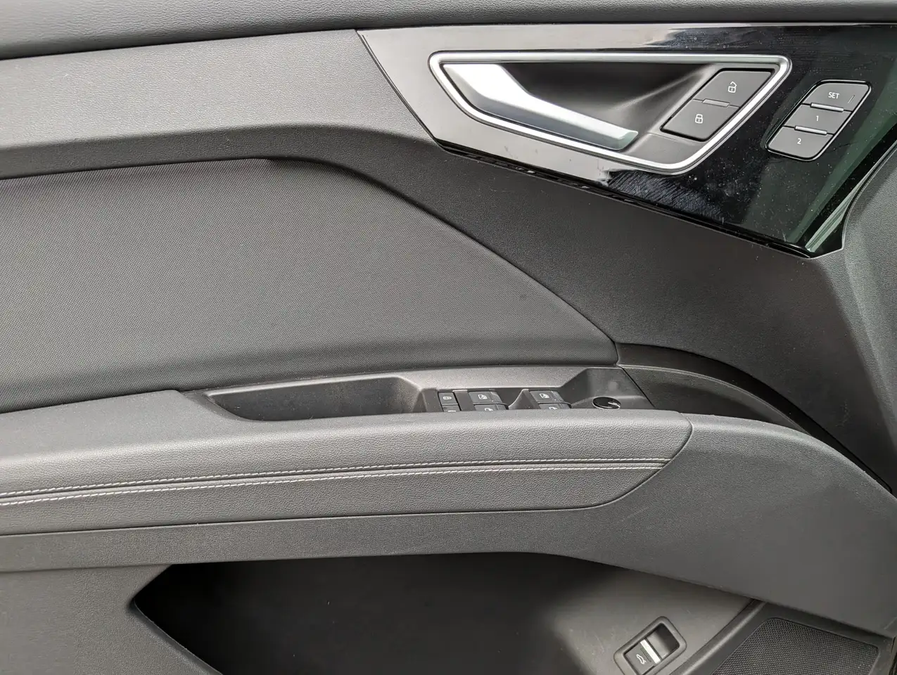 Audi Q4 e-tron снимка Audi Q4 e-tron